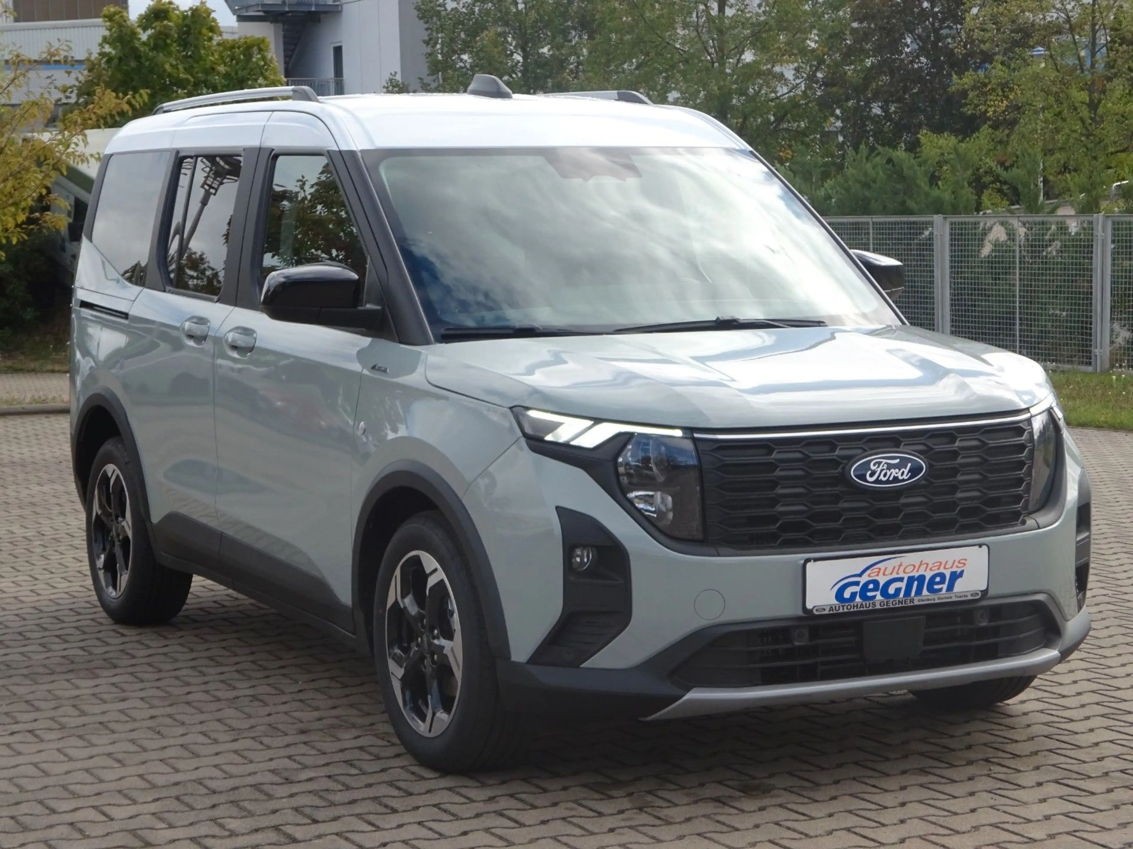 Ford Tourneo Courier 1.0L Active Aut. AHK WiPa ACC — photo 14