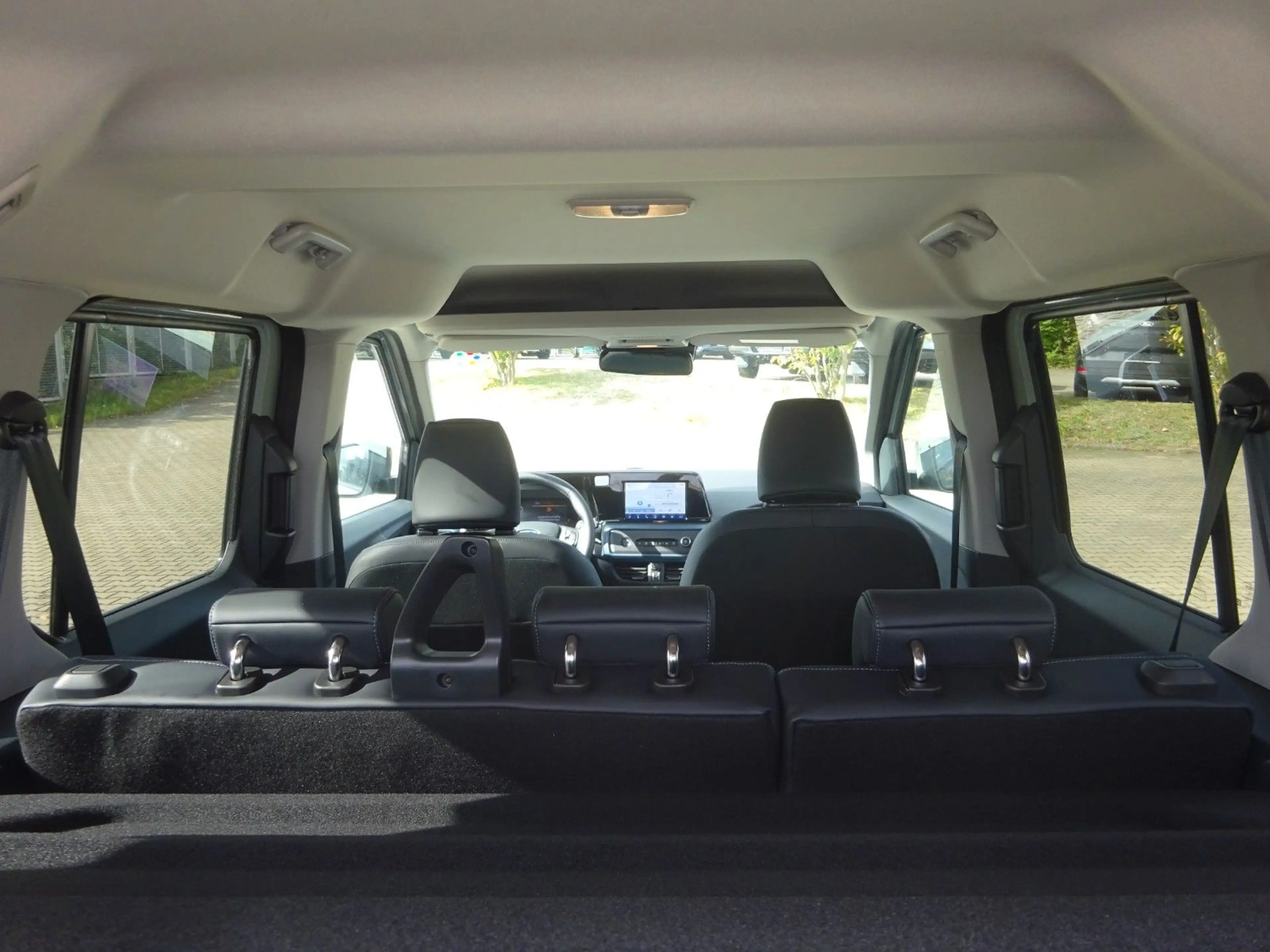 Ford Tourneo Courier 1.0L Active Aut. AHK WiPa ACC — photo 8