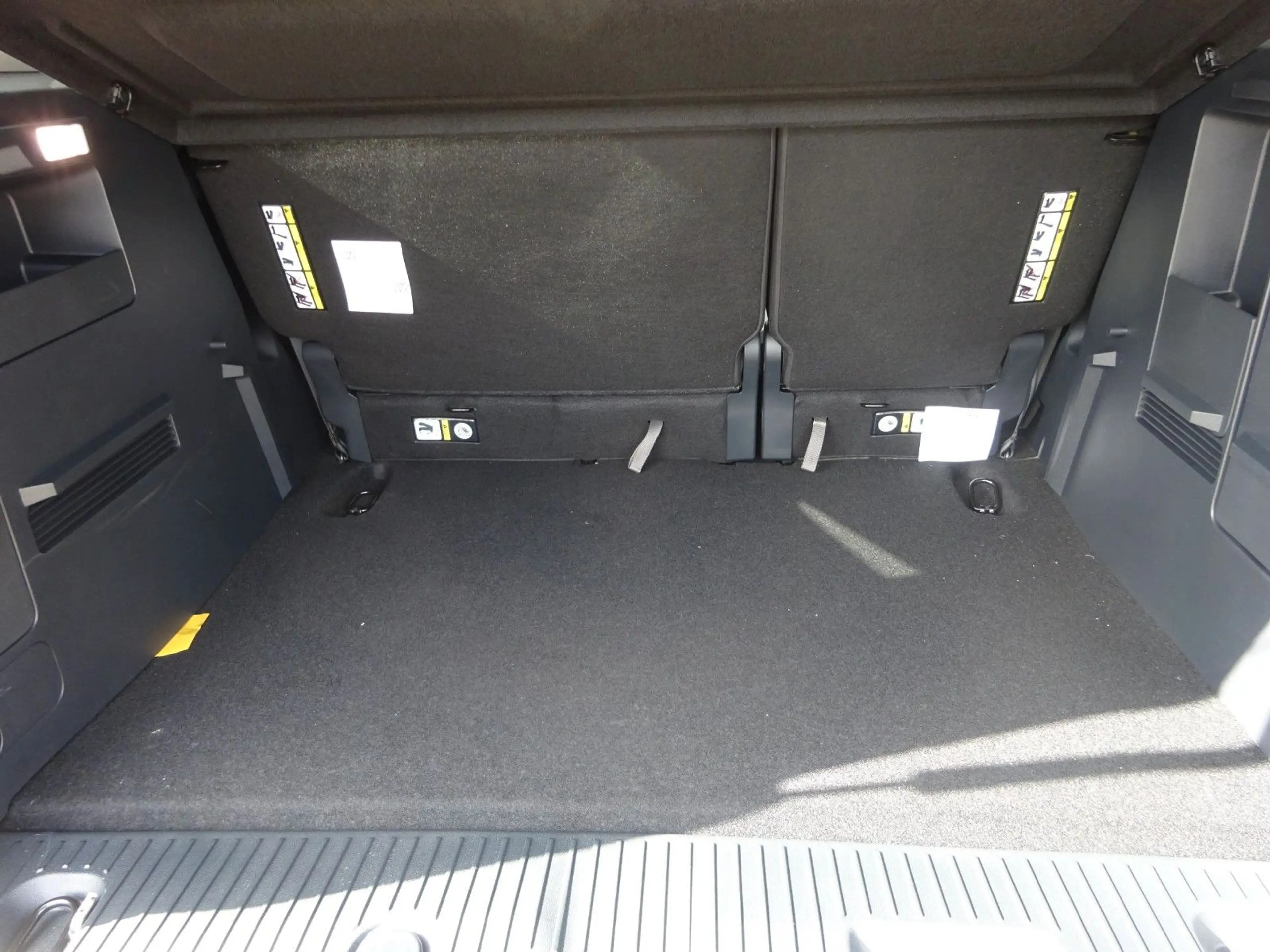 Ford Tourneo Courier 1.0L Active Aut. AHK WiPa ACC — photo 7