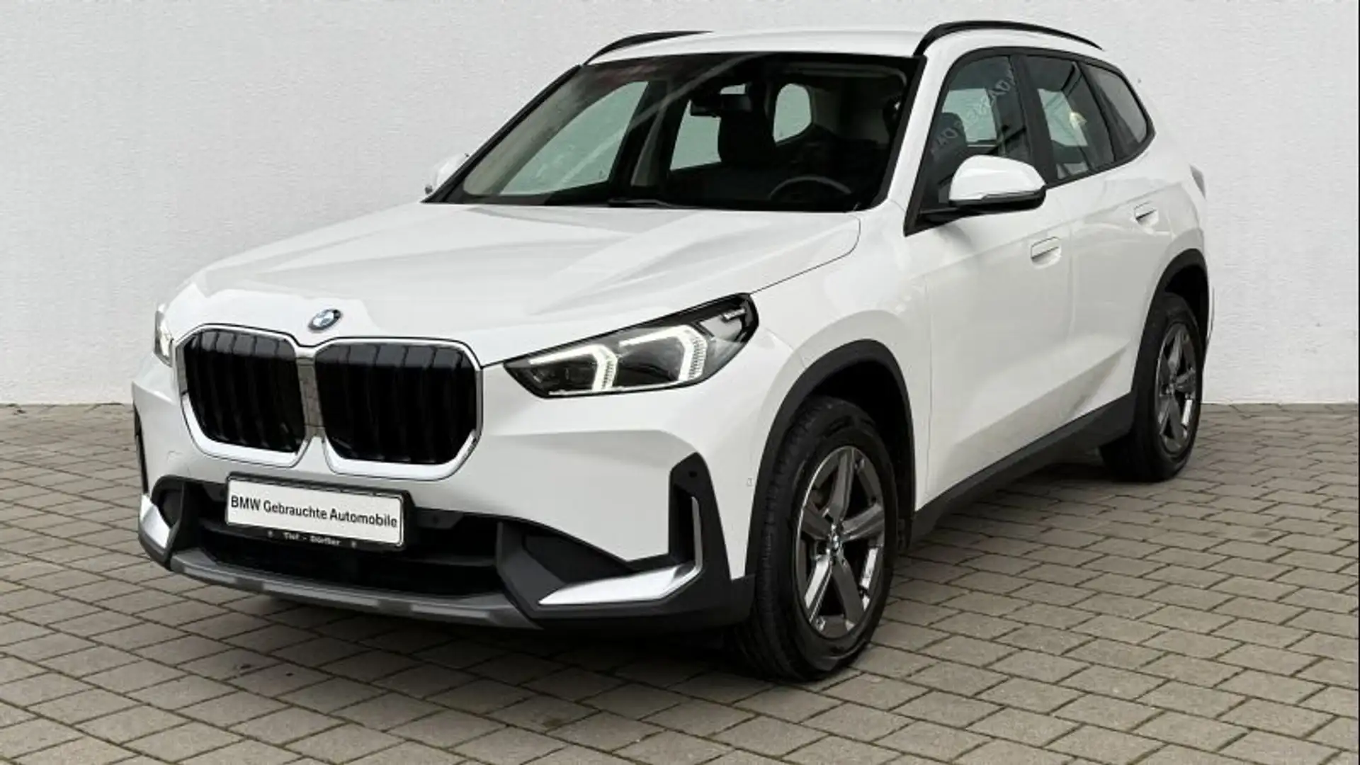 BMW X1 sDrive18i DKG AdapLED/K-ZUG/SH/DAB/CAM/ALARM Weiß - 2