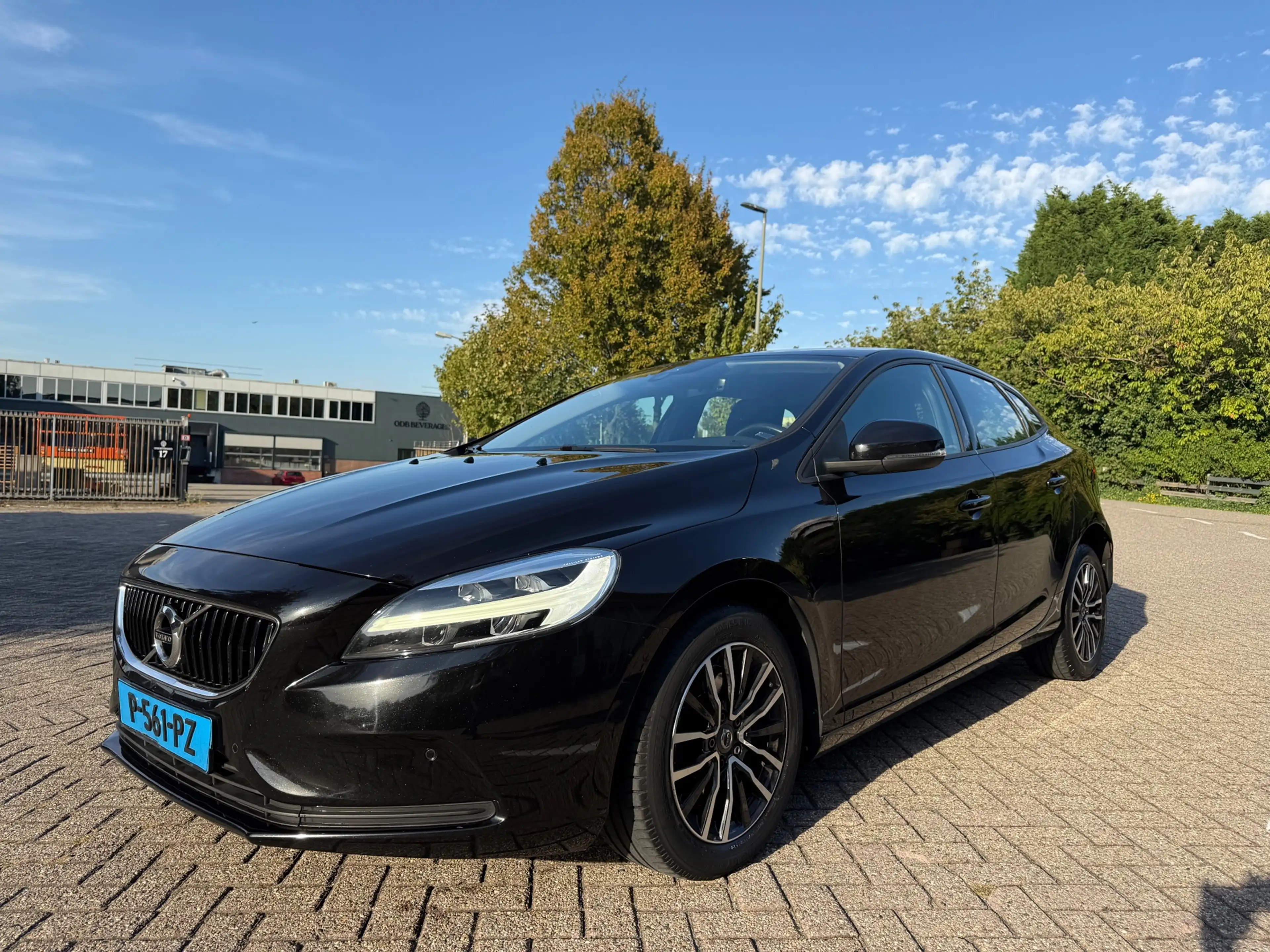 Volvo V40 2.0 D2 Kinetic_Klaar voor de Taxi_NETTE AUTO — photo 13