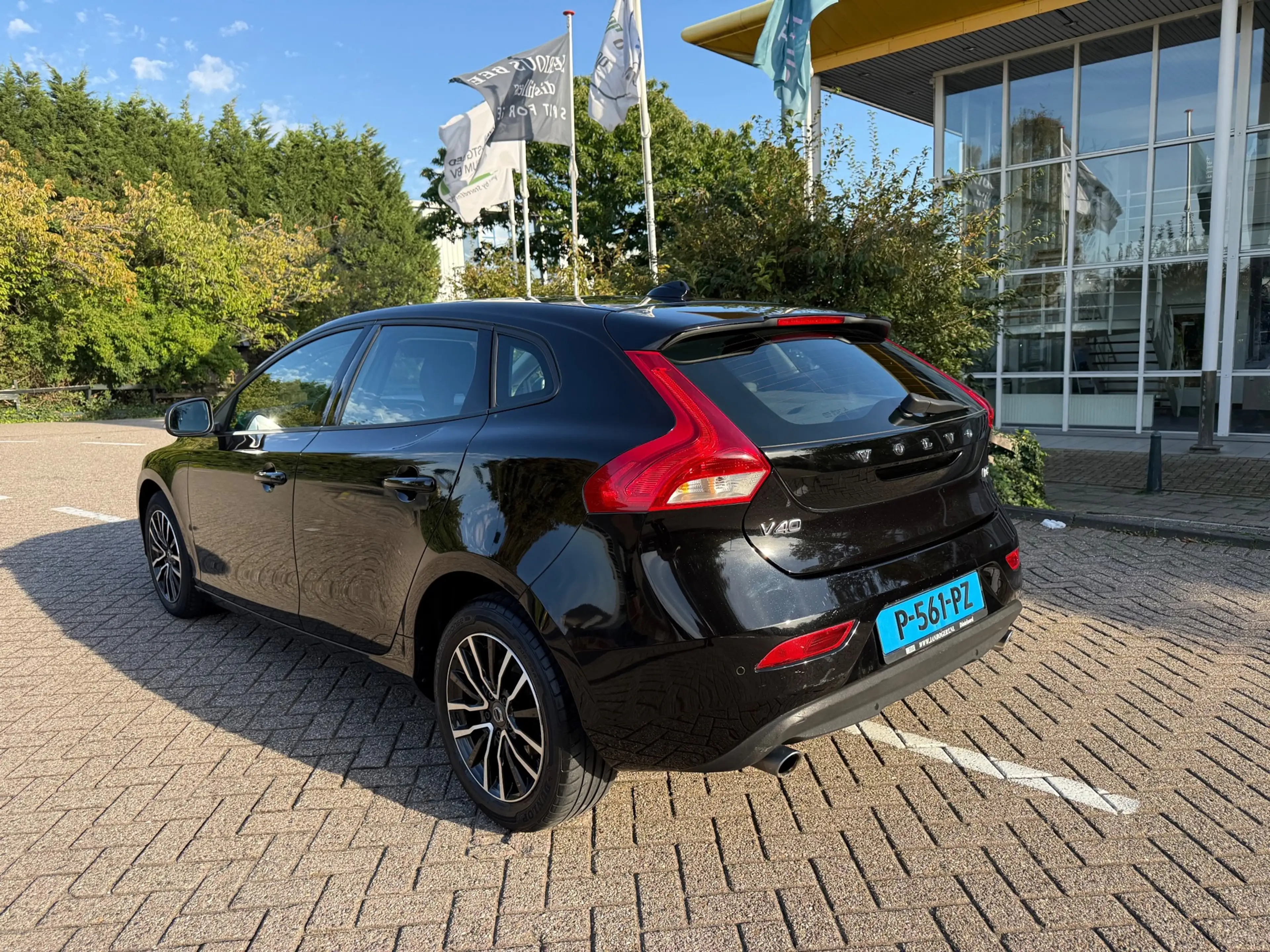 Volvo V40 2.0 D2 Kinetic_Klaar voor de Taxi_NETTE AUTO — photo 9