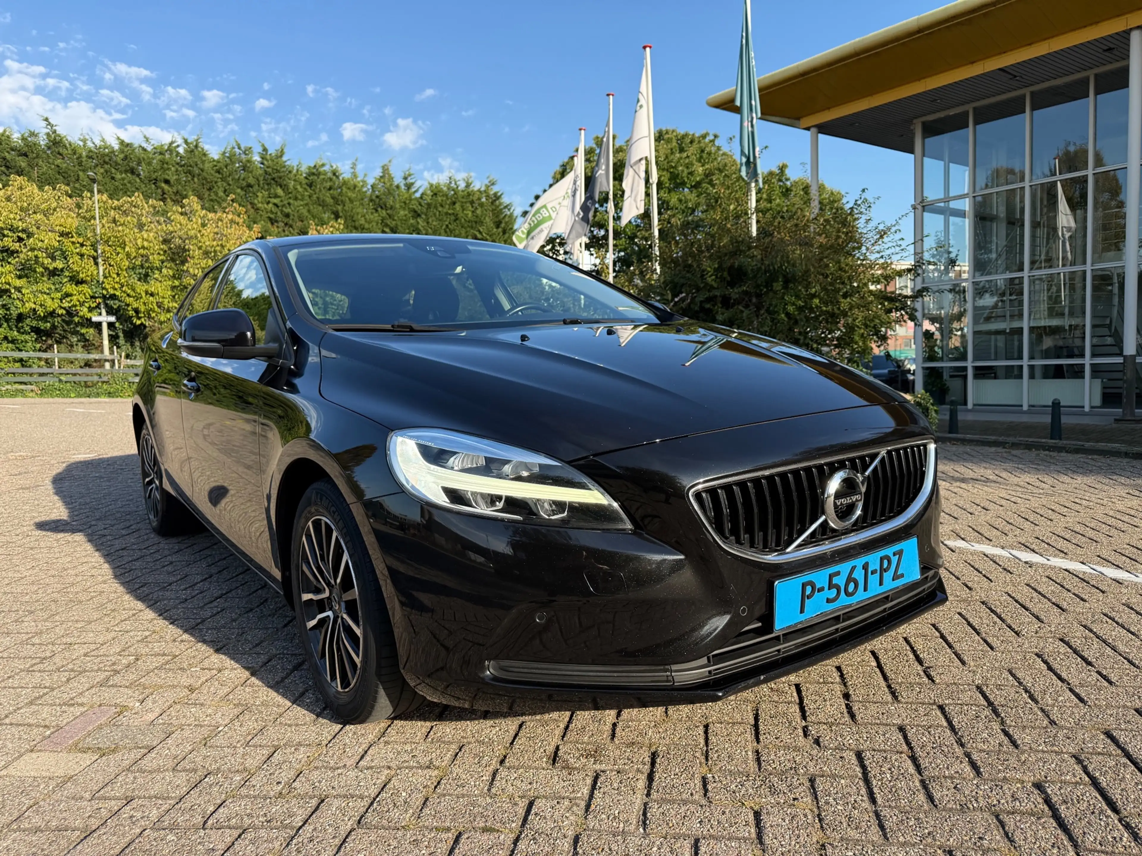 Volvo V40 2.0 D2 Kinetic_Klaar voor de Taxi_NETTE AUTO — photo 4