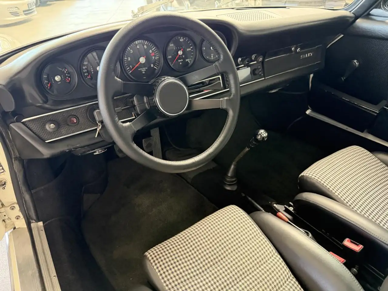 Porsche 911 2.2 T Targa, foto 12