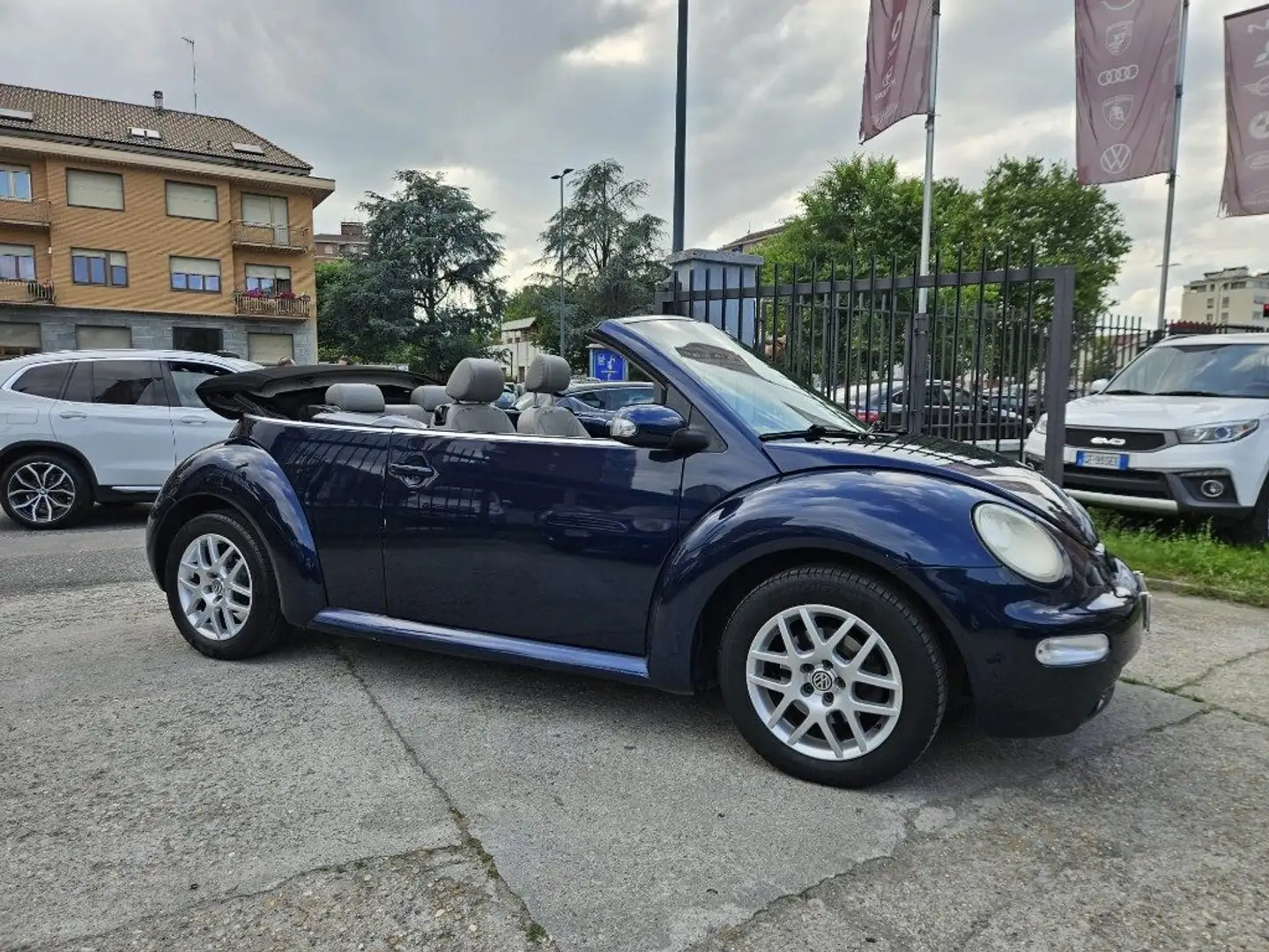 Volkswagen New Beetle 1.6 Cabrio GPL Blu/Azzurro - 2