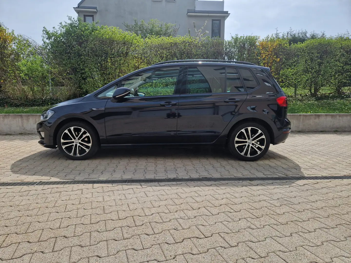 Volkswagen Golf Sportsvan Golf Sportsvan Lounge 2,0  BMT TDI DSG Lounge Schwarz - 2
