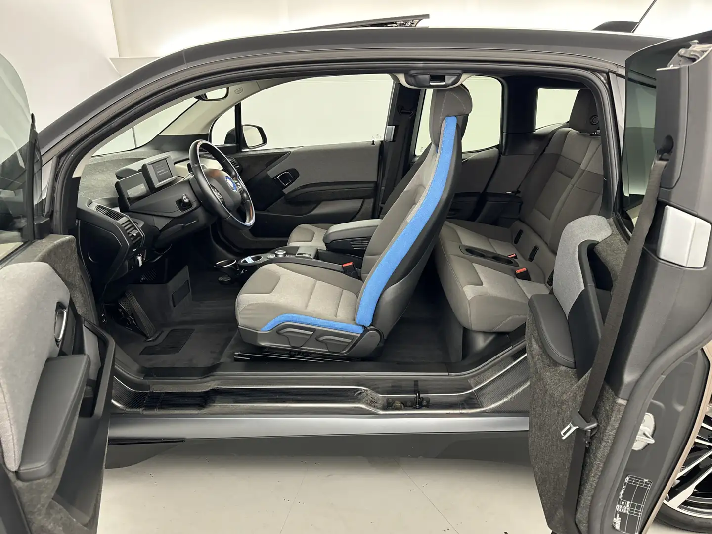 BMW i3 S 120Ah 42 kWh Warmtepomp/Schuif-/kanteldak/Adapt. Brun - 2
