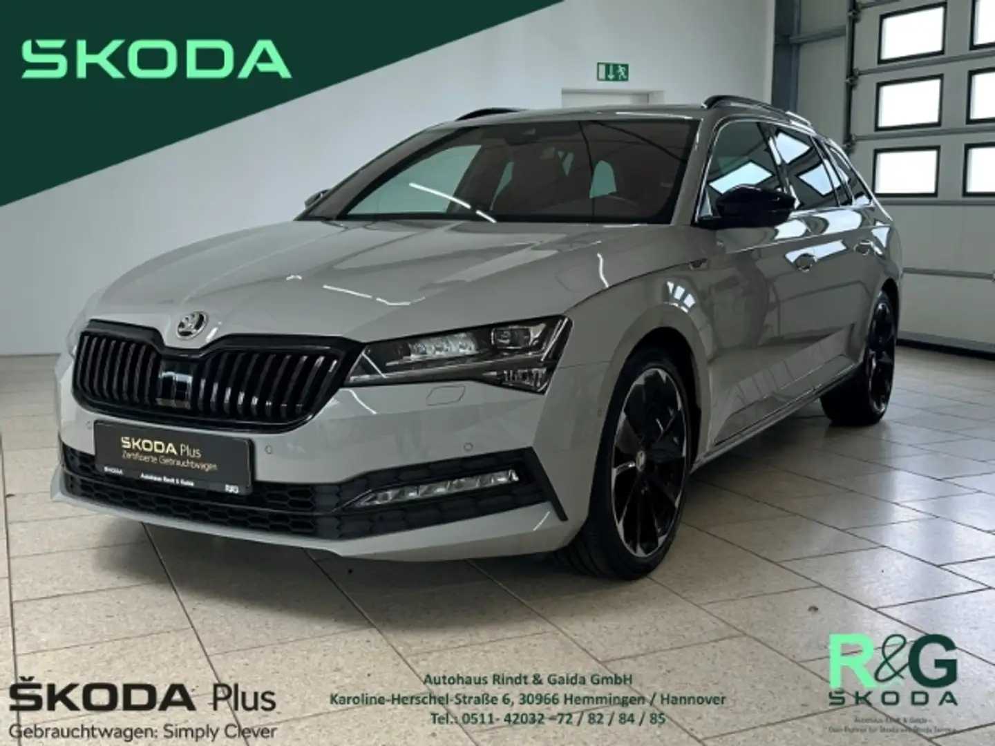 Skoda Superb Combi SportLine 1.5 TSI ACT DSG Pano ACC Matrix Na Grau - 1