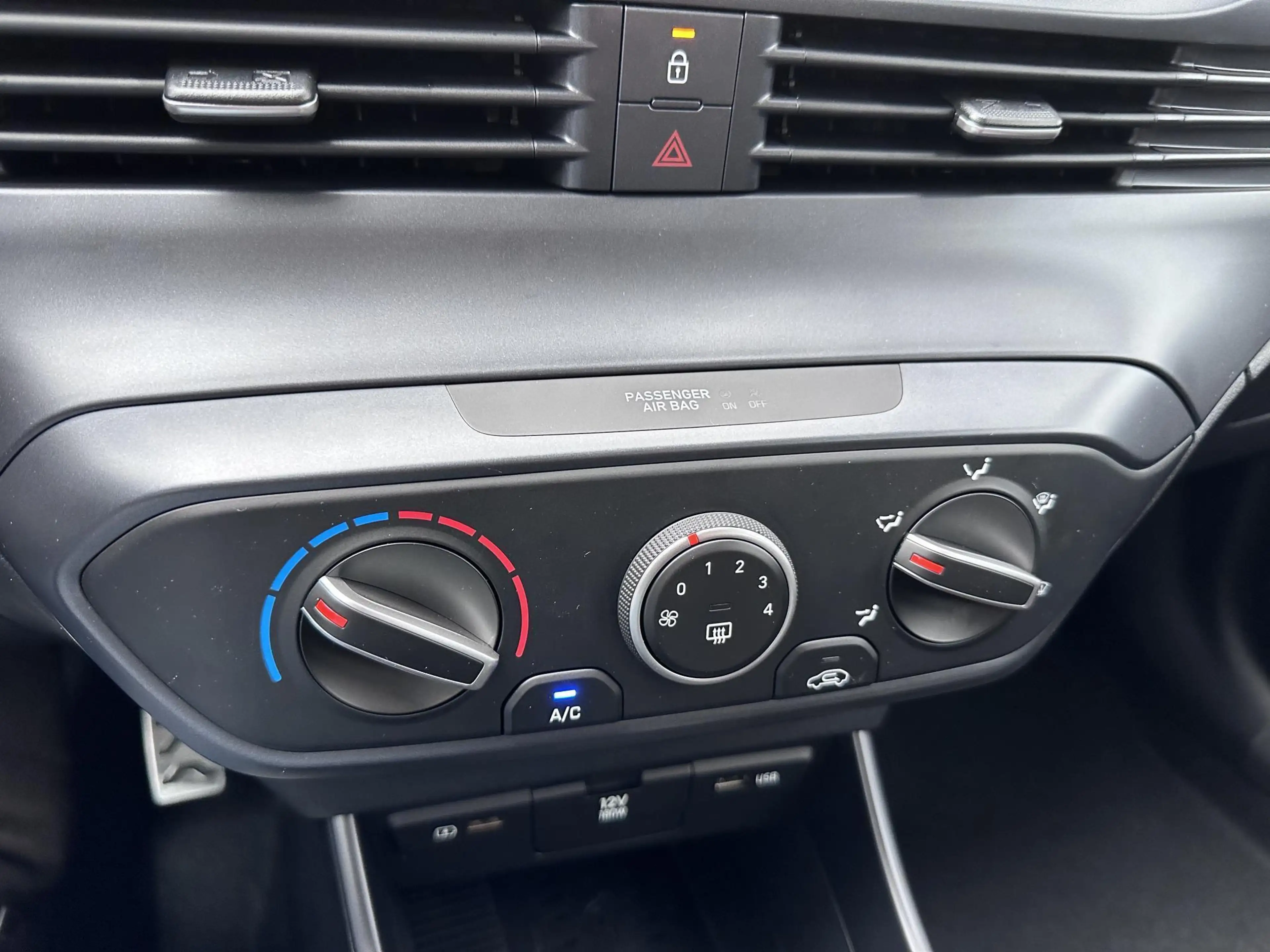 Hyundai BAYON 1.0 T-GDI Comfort / Automaat / Navigatie middels A — photo 4