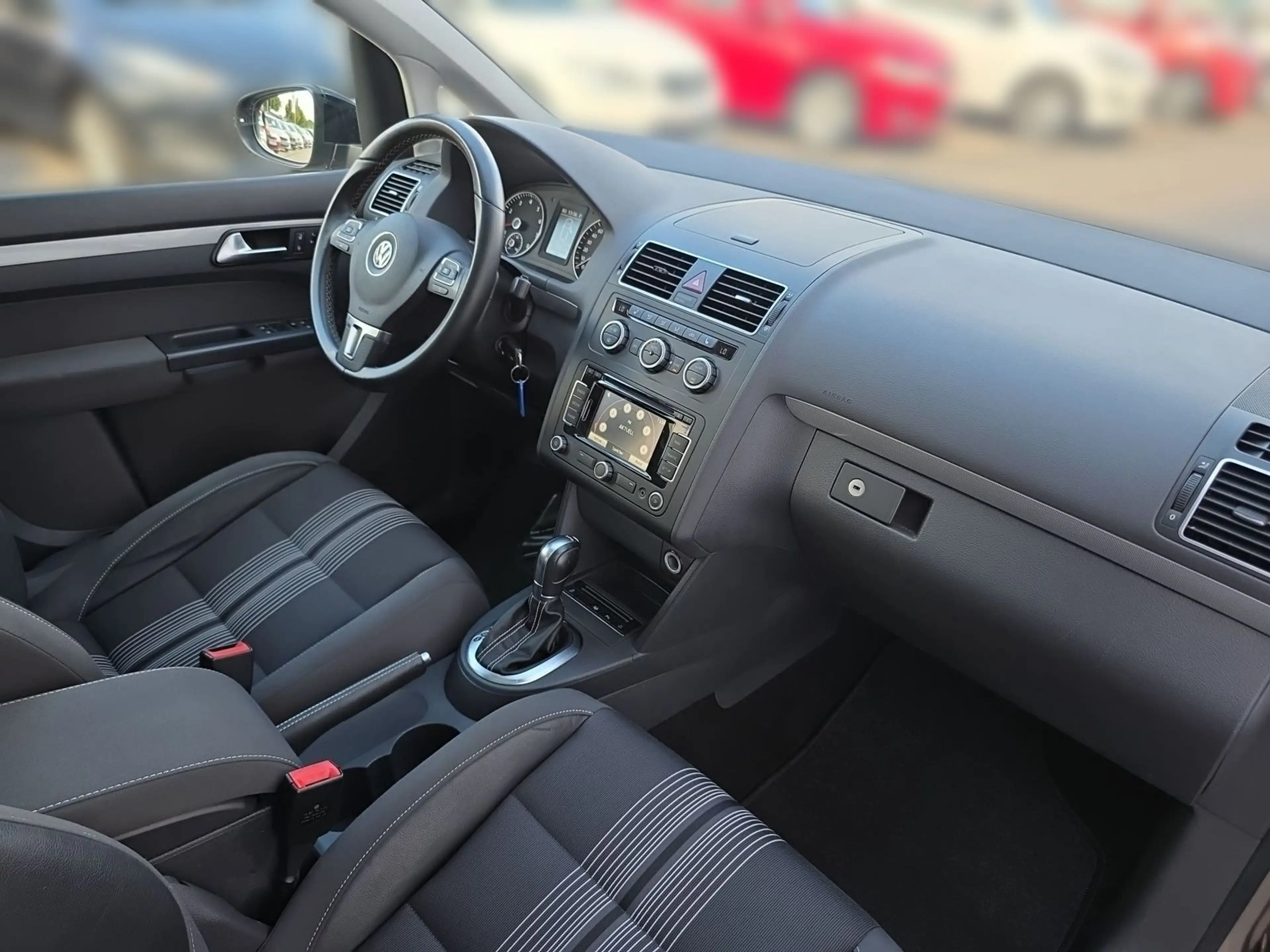 Volkswagen Touran 1.4 16V TSI Style Navi Panorama PDC AHK — photo 14