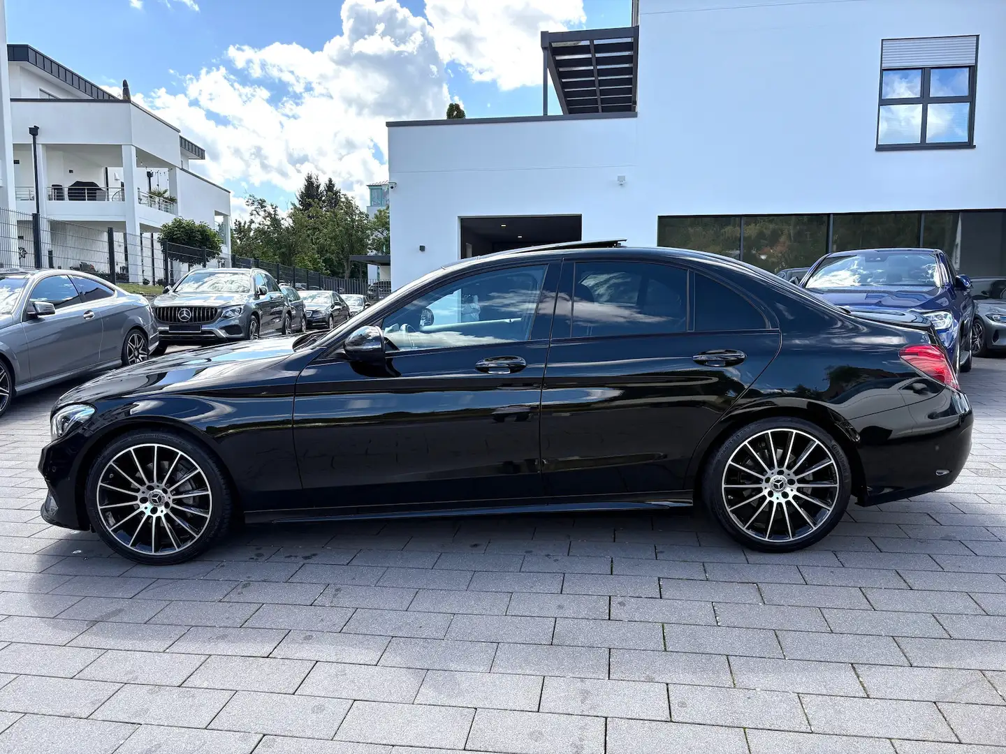 Mercedes-Benz C 220 d Lim. AMG *NIGHT *PANO *LED *BURMESTER Noir - 2