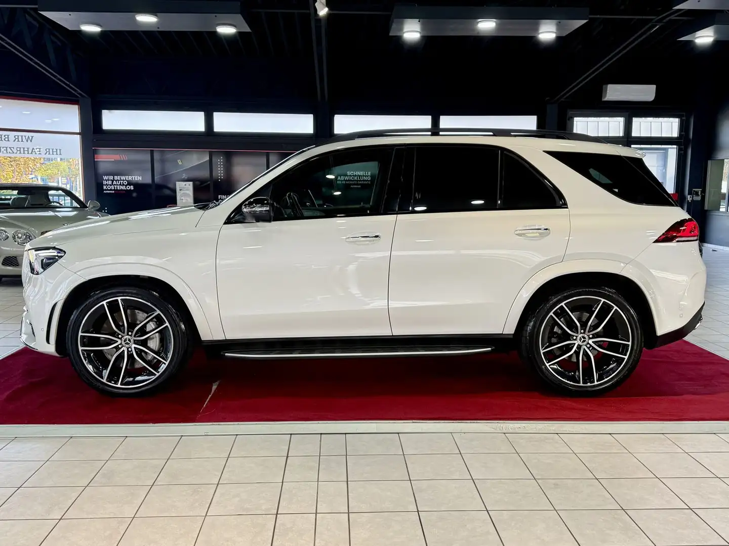Mercedes-Benz GLE 400 d 4Matic AMG Line*PANO*LASER*SOFTCL.*AHK Weiß - 2