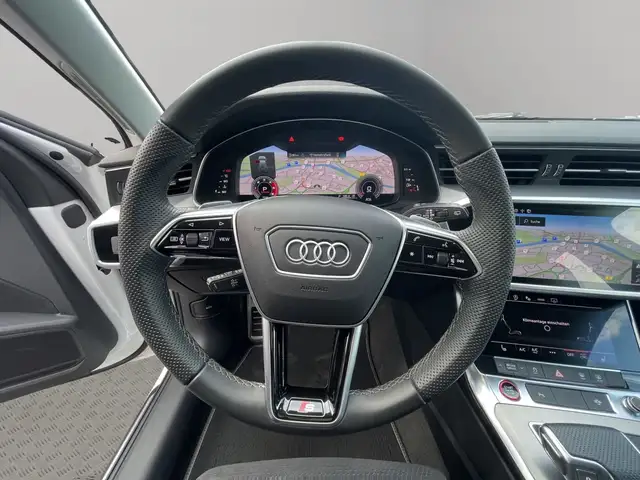 Audi S6 view 11