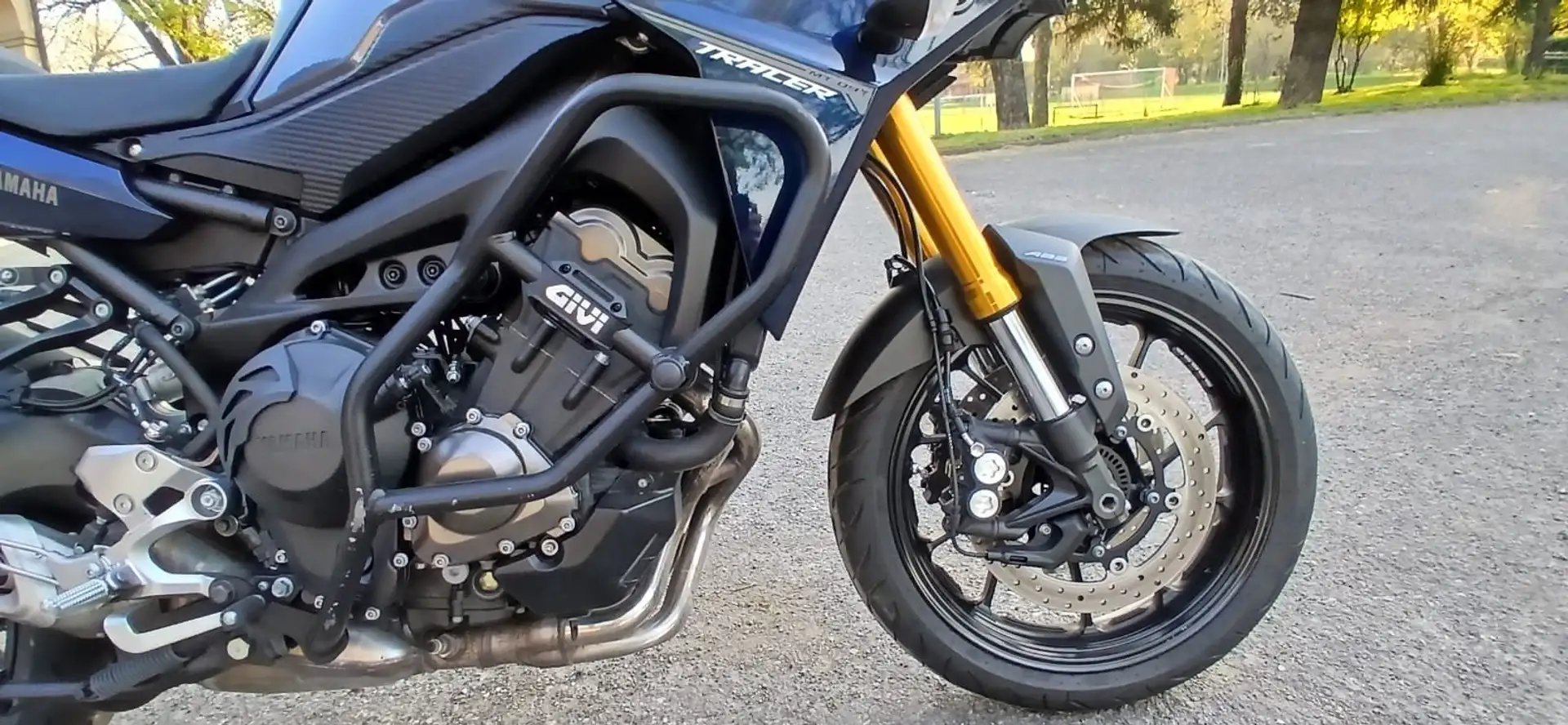 Yamaha MT-09 Tracer Černá - 1