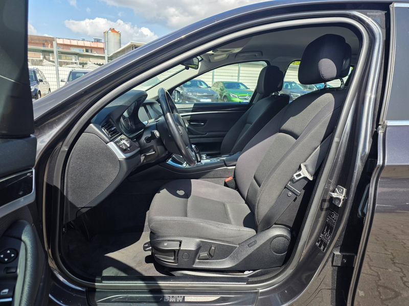 BMW 520 520 d Lim. Steptronic — photo 8