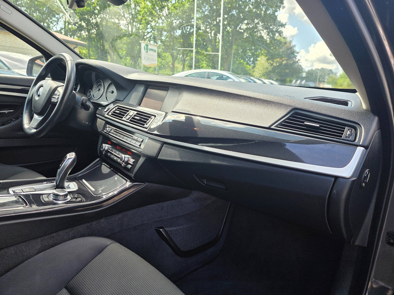 BMW 520 520 d Lim. Steptronic — photo 15