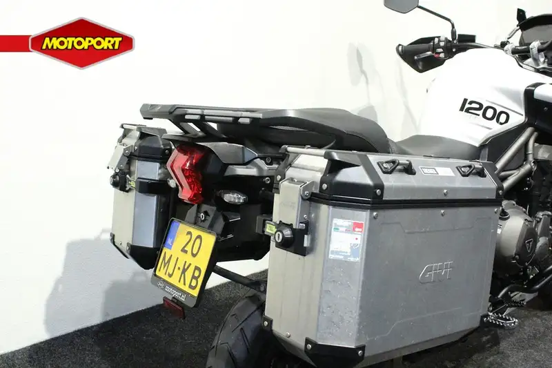 Triumph Tiger 1200 - foto 2