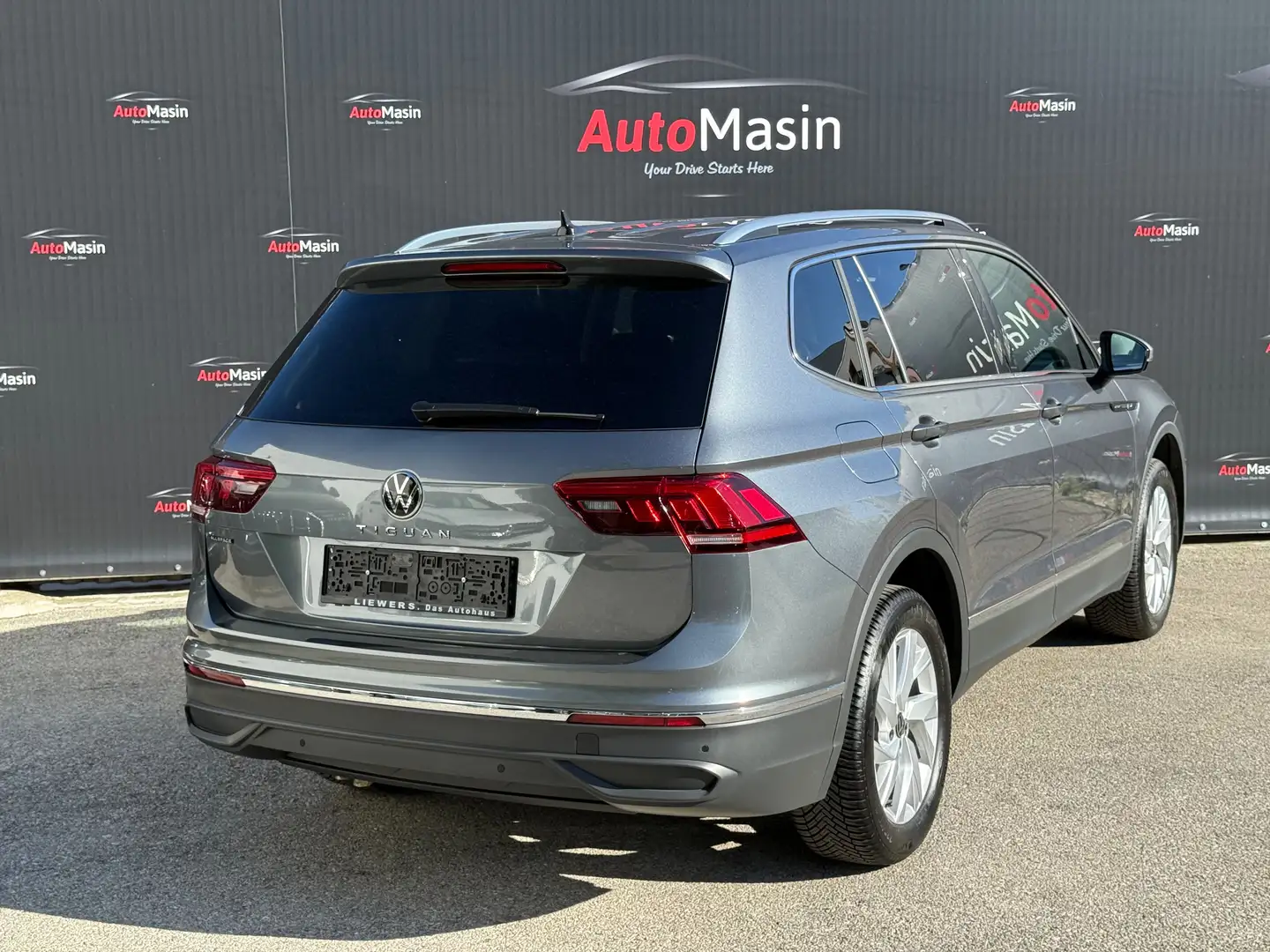 Volkswagen Tiguan Allspace Life 1.5 TSI DSG 7-SITZER Grau - 2