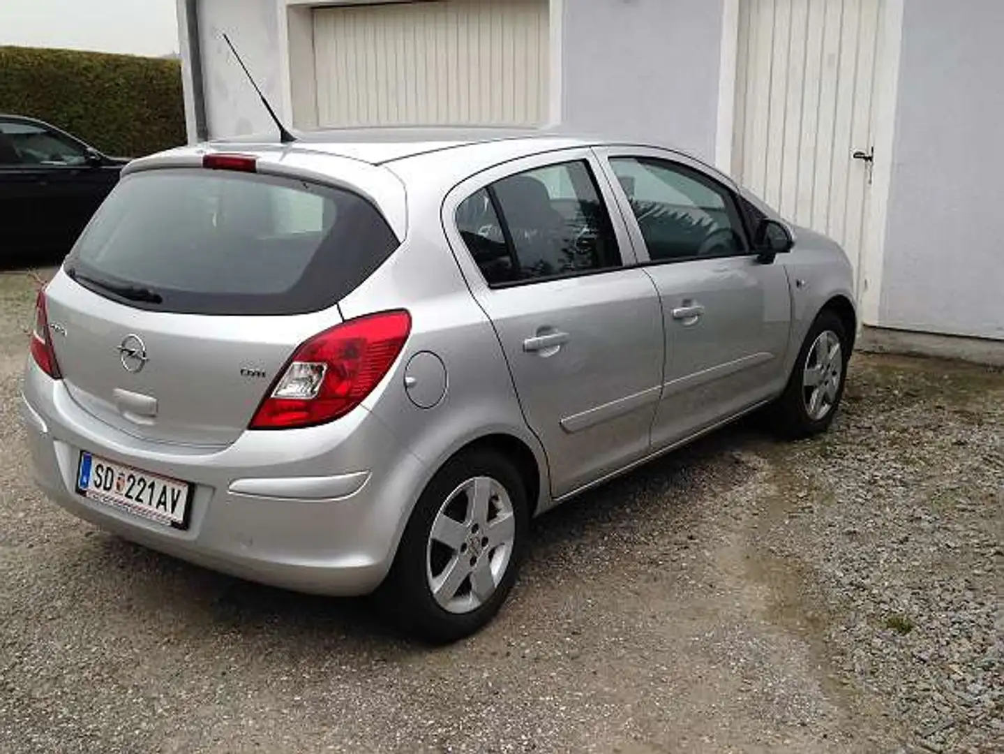 Opel Corsa Corsa 1,3 CDTI Silber - 2