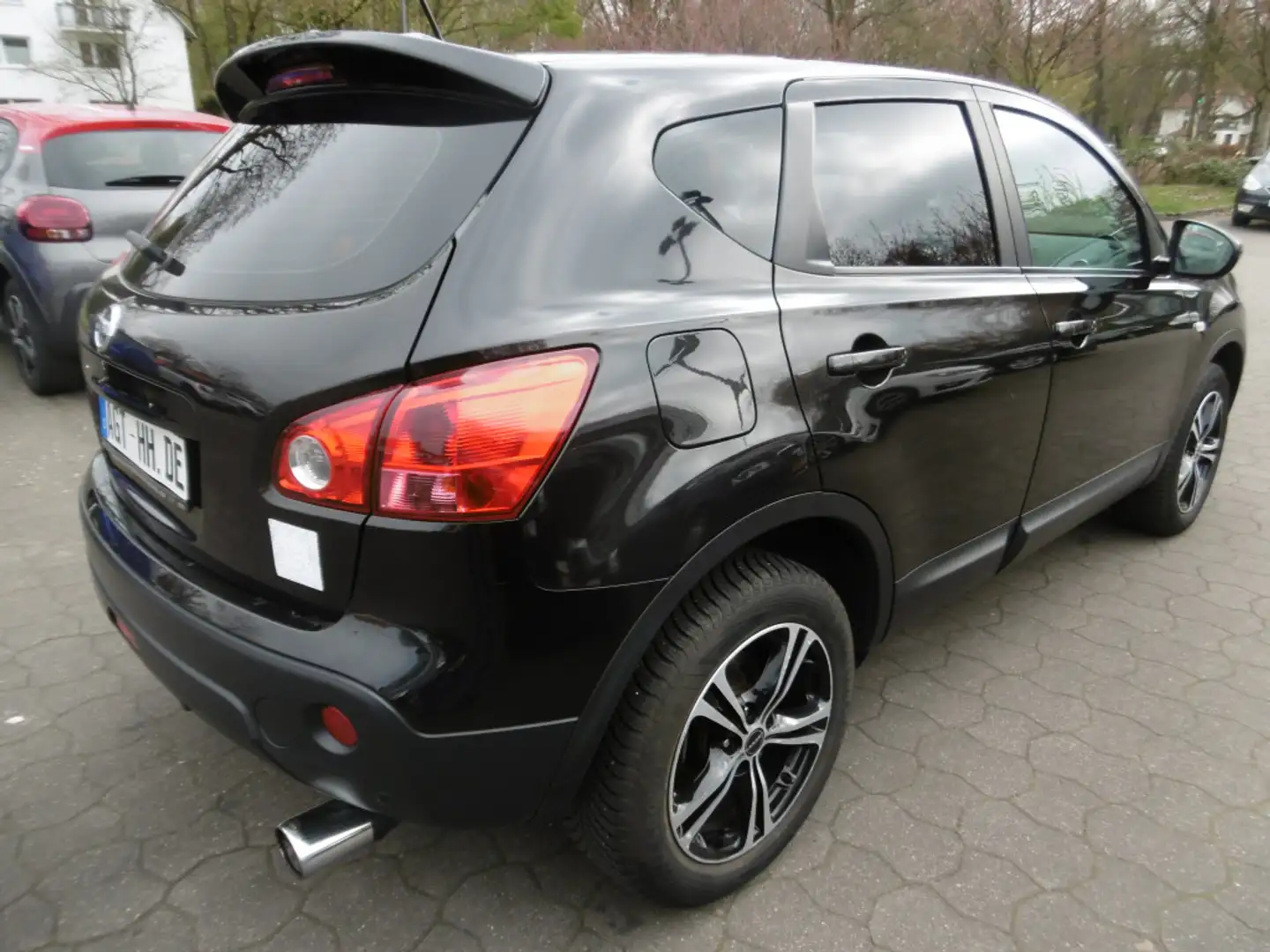 Nissan Qashqai 2.0Tekna Leder Xenon Panoramadach PDC Schwarz - 2