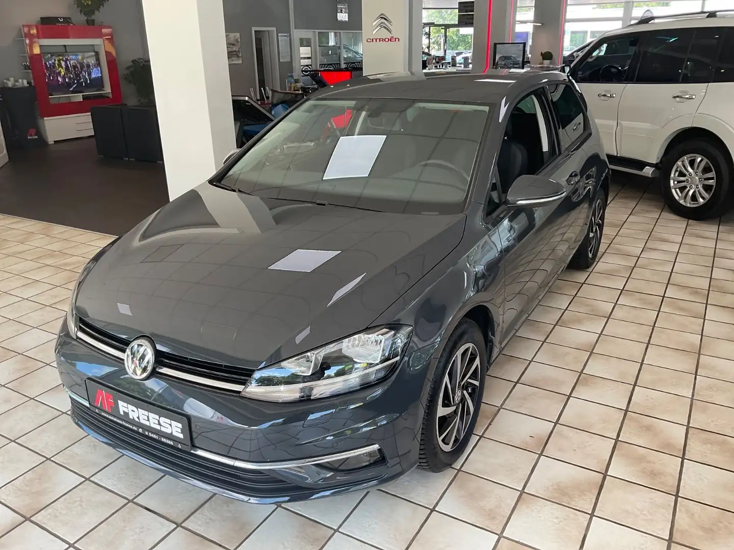 Volkswagen Golf VII Lim. Join Start-Stopp Grey - 1