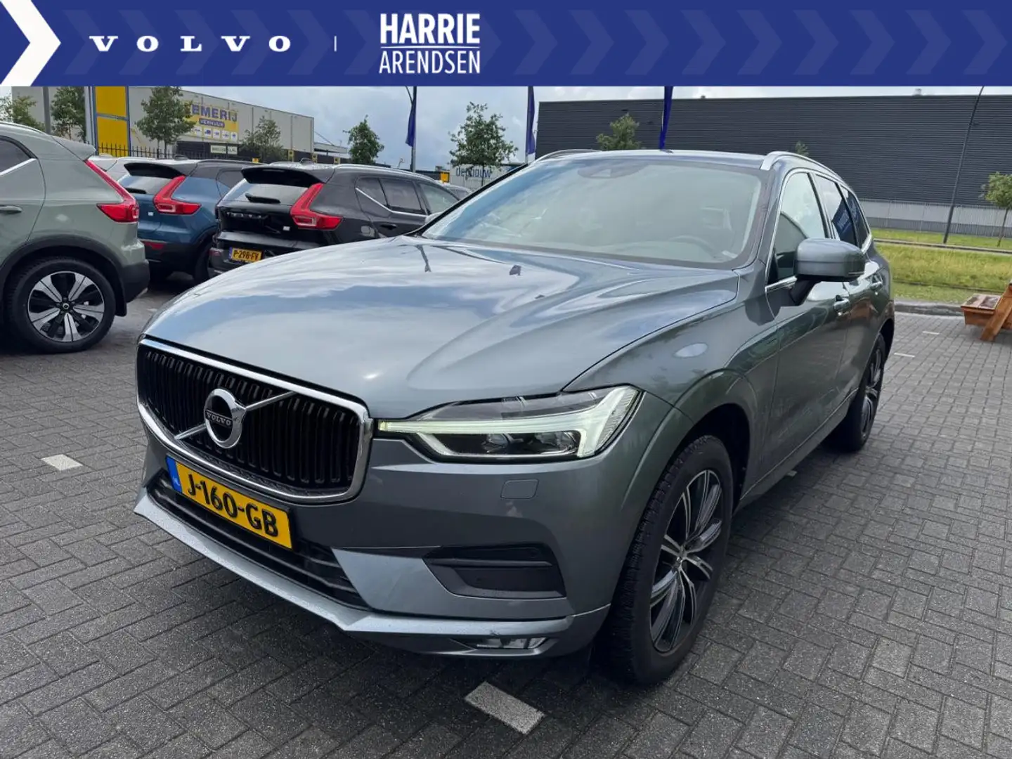 Volvo XC60 2.0 T5 Momentum Grijs - 1