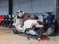Vespa GTS 310 Zwart - thumbnail 2