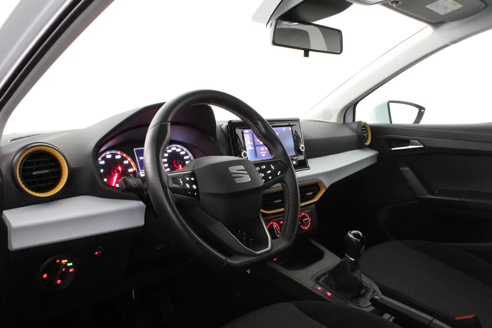 SEAT Ibiza 1.0 Reference Cruise control/All season banden/1 Wit - 2