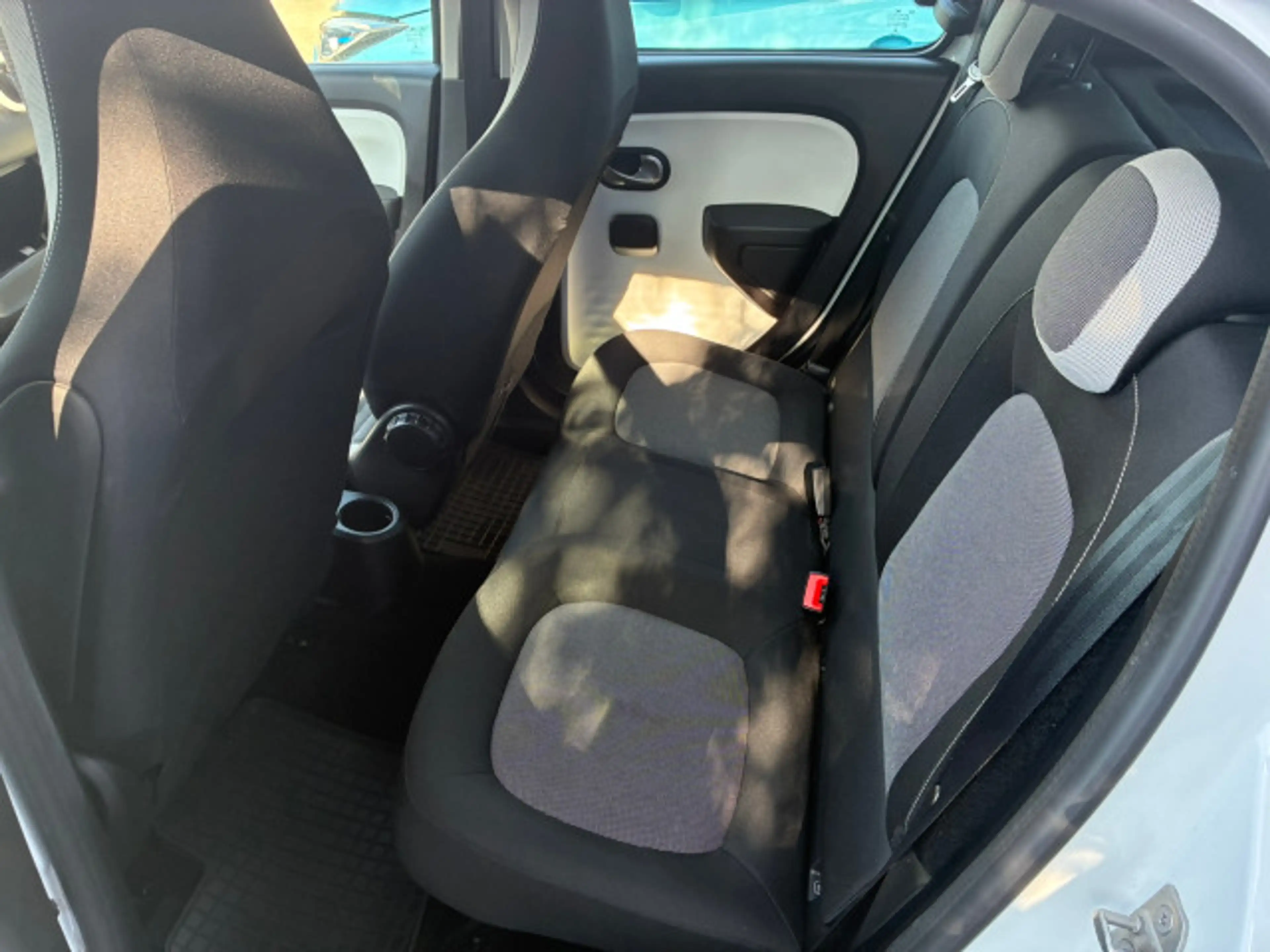 Renault Twingo SCe75 Limited Klimaanlage — photo 7