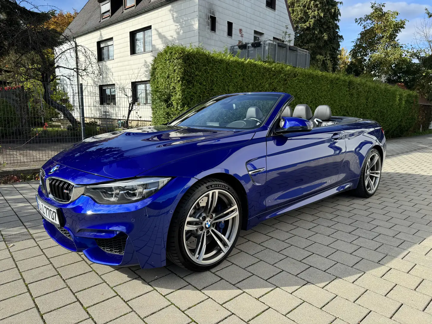 BMW M4 Cabrio DKG Синий - 1