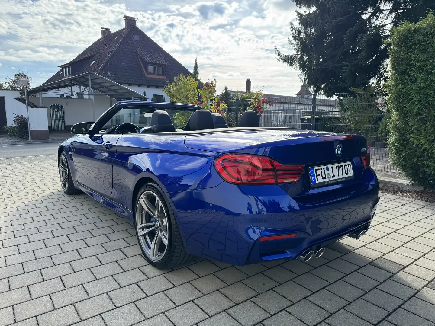 BMW M4 Cabrio DKG Синий - 2