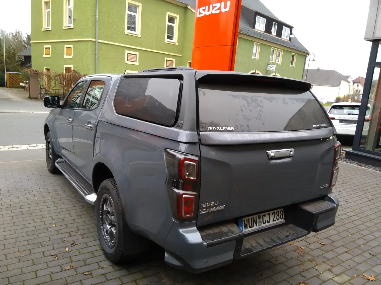 Isuzu D-Max Double Cab 4WD Autm. LSE Grijs - 1