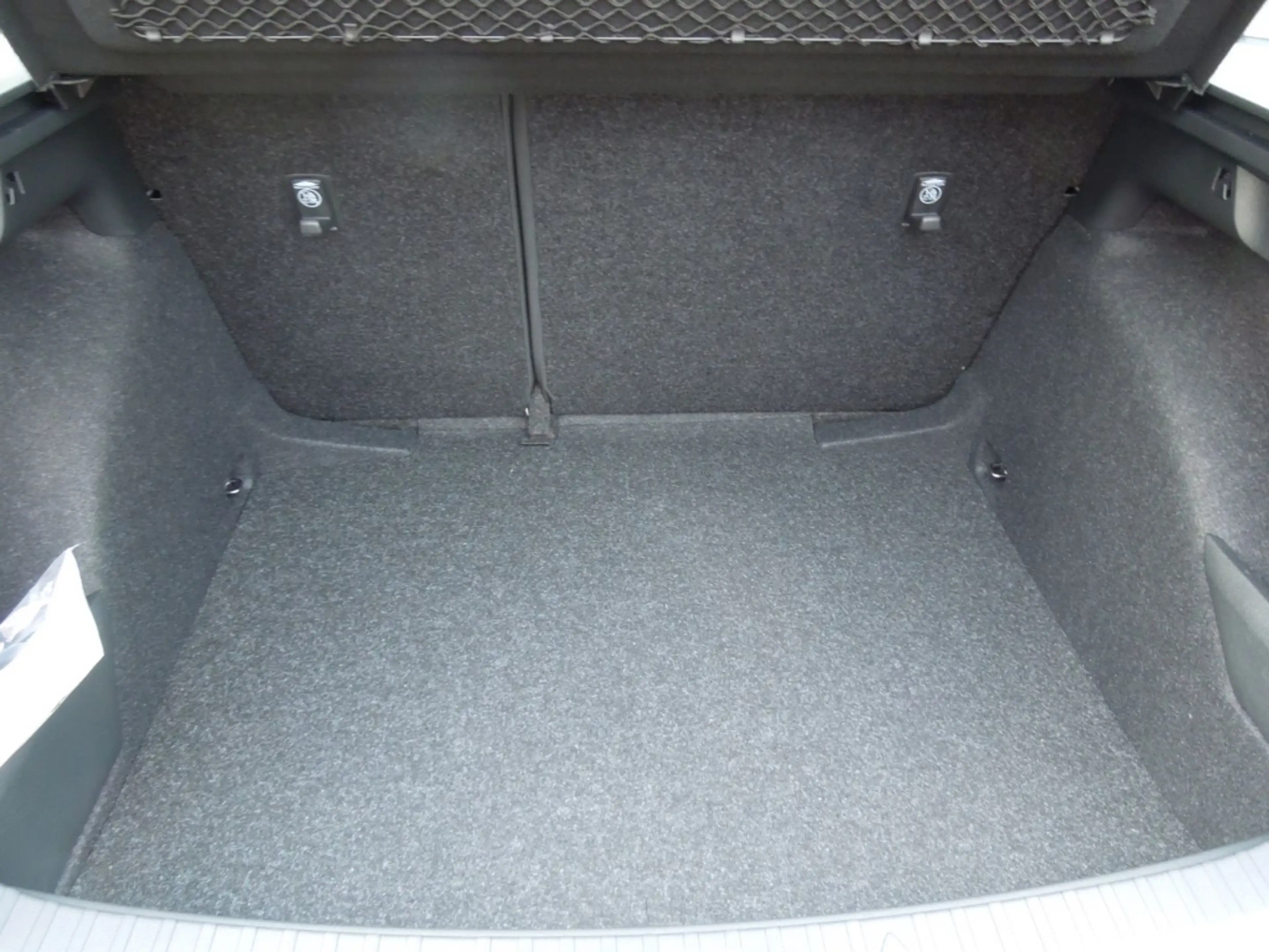 Skoda Scala 1.5TSI Selection/Klimaautomatik/Sitzheizung/Kamera — photo 11