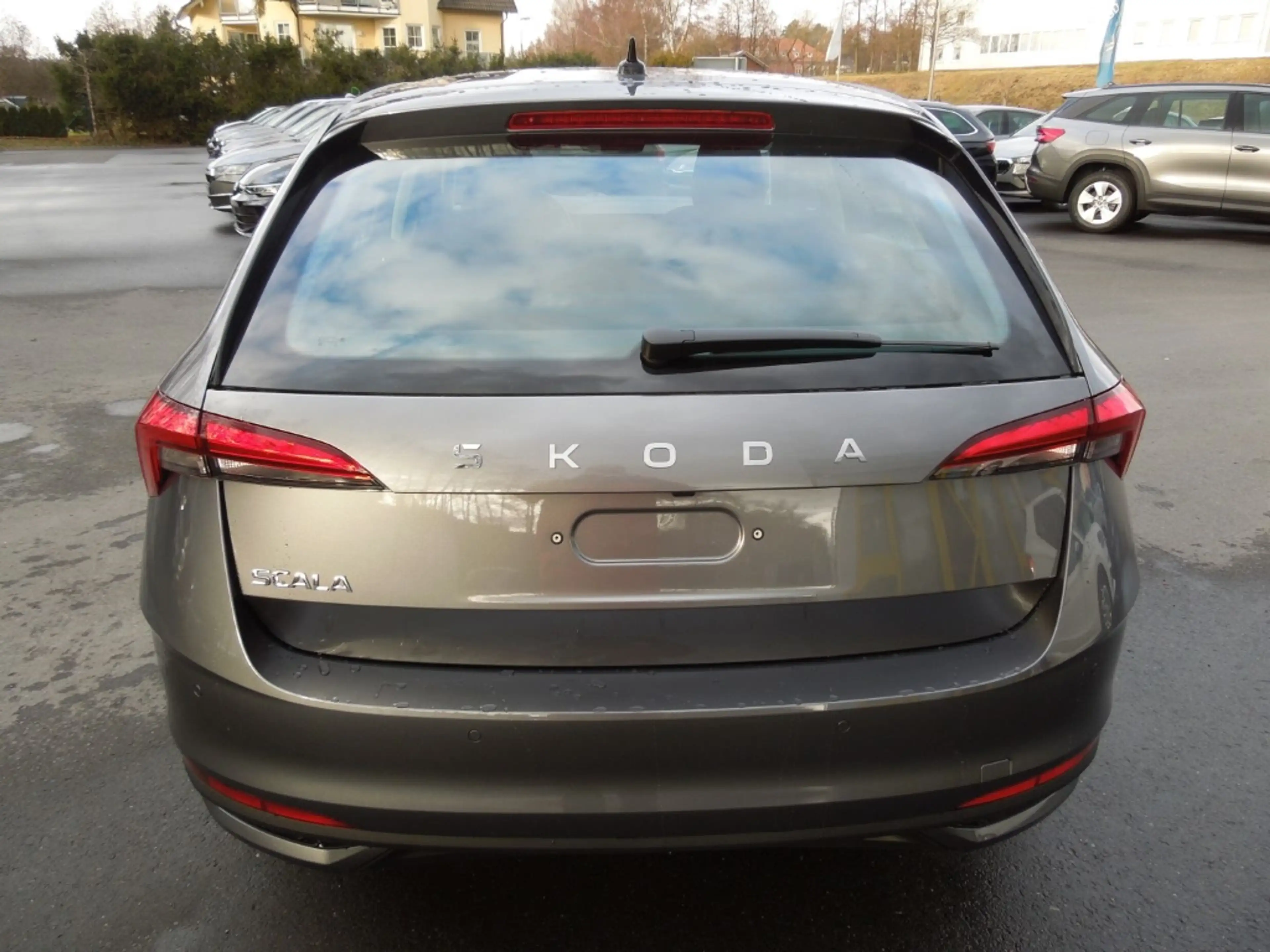 Skoda Scala 1.5TSI Selection/Klimaautomatik/Sitzheizung/Kamera — photo 5