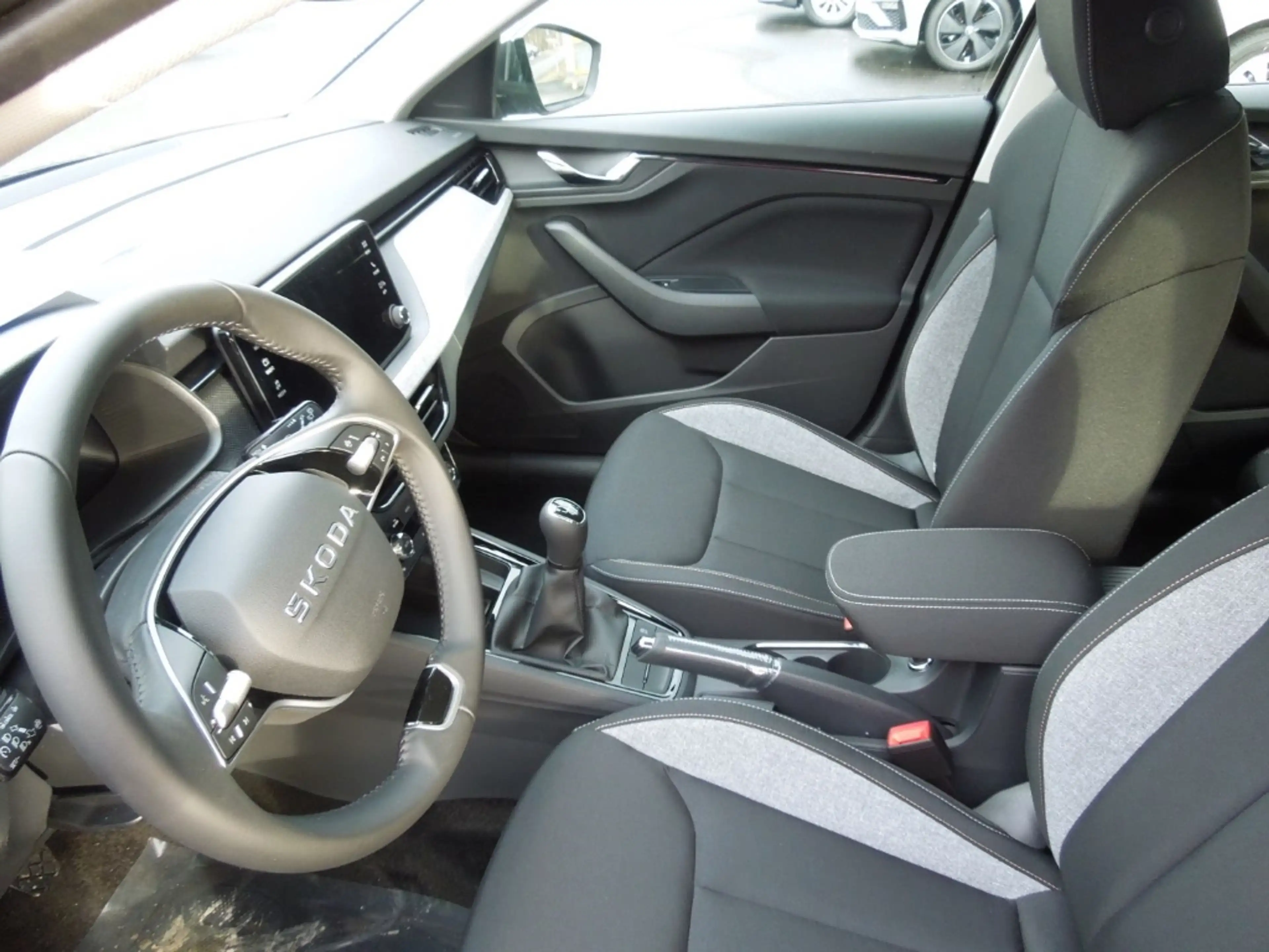 Skoda Scala 1.5TSI Selection/Klimaautomatik/Sitzheizung/Kamera — photo 9