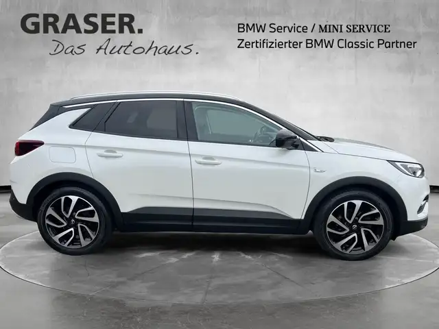 Opel Grandland view 7