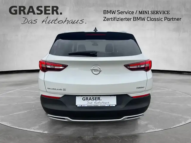Opel Grandland view 5