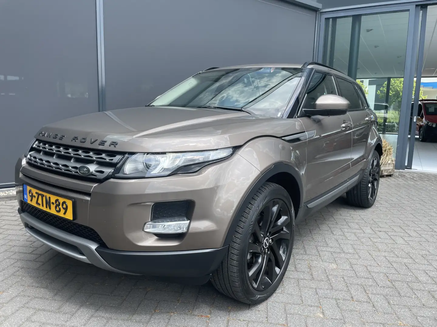 Land Rover Range Rover Evoque 2.2 TD4 4WD Pure Business Edition Automaat - Trekh Grijs - 2