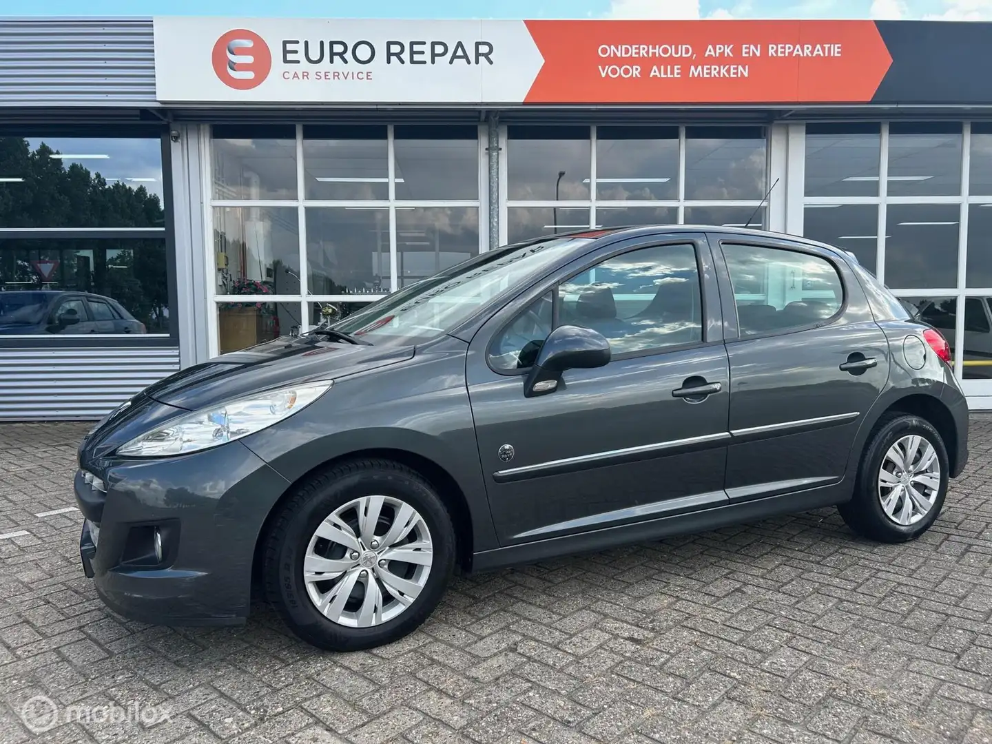 Peugeot 207 1.4 VTi Urban Move 5drs. Gris - 1