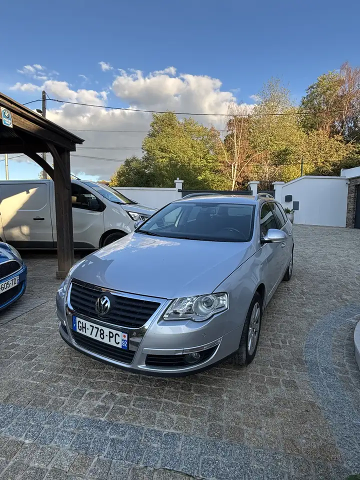 Volkswagen Passat Variant SW 1.9 TDI 105 Confortline — photo 1 of 3