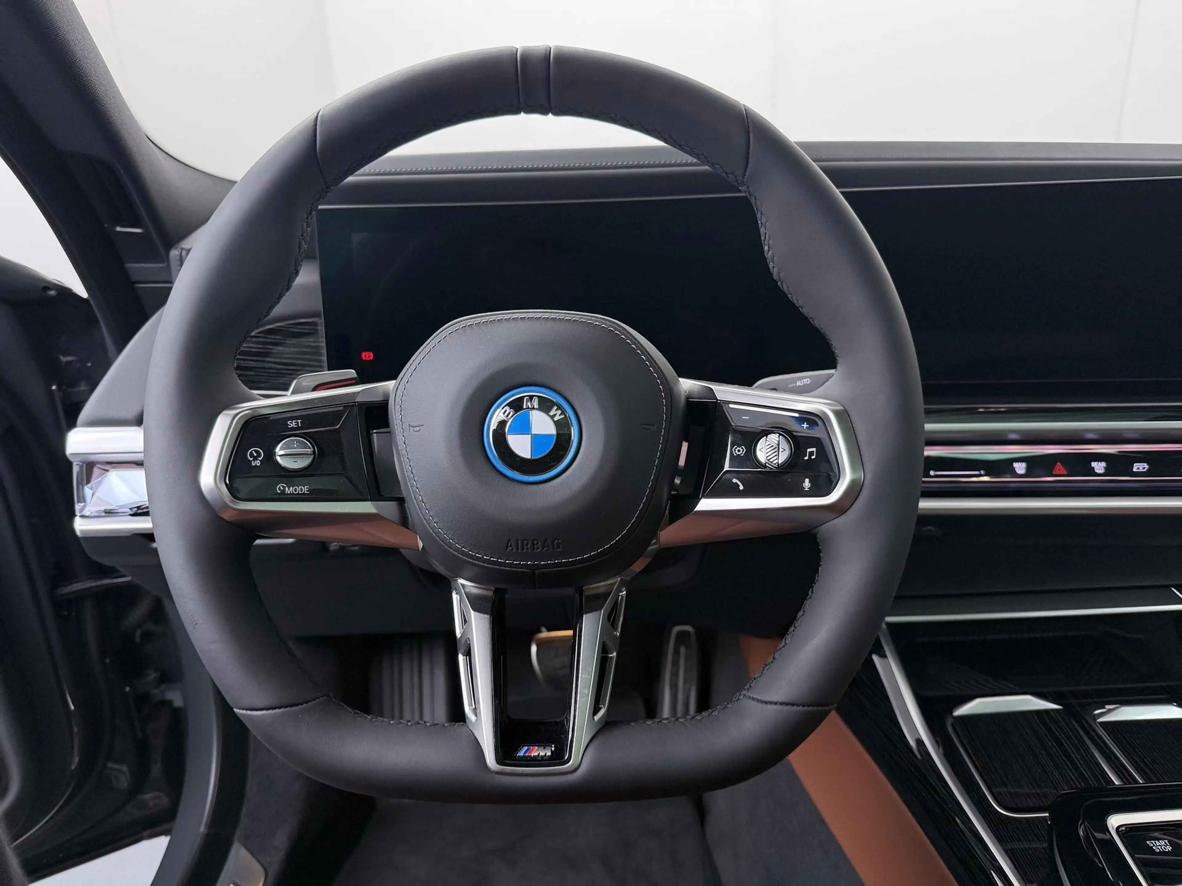BMW i7 eDrive50 106 kWh | M-Sport Pro | Innovation Pack | — photo 2