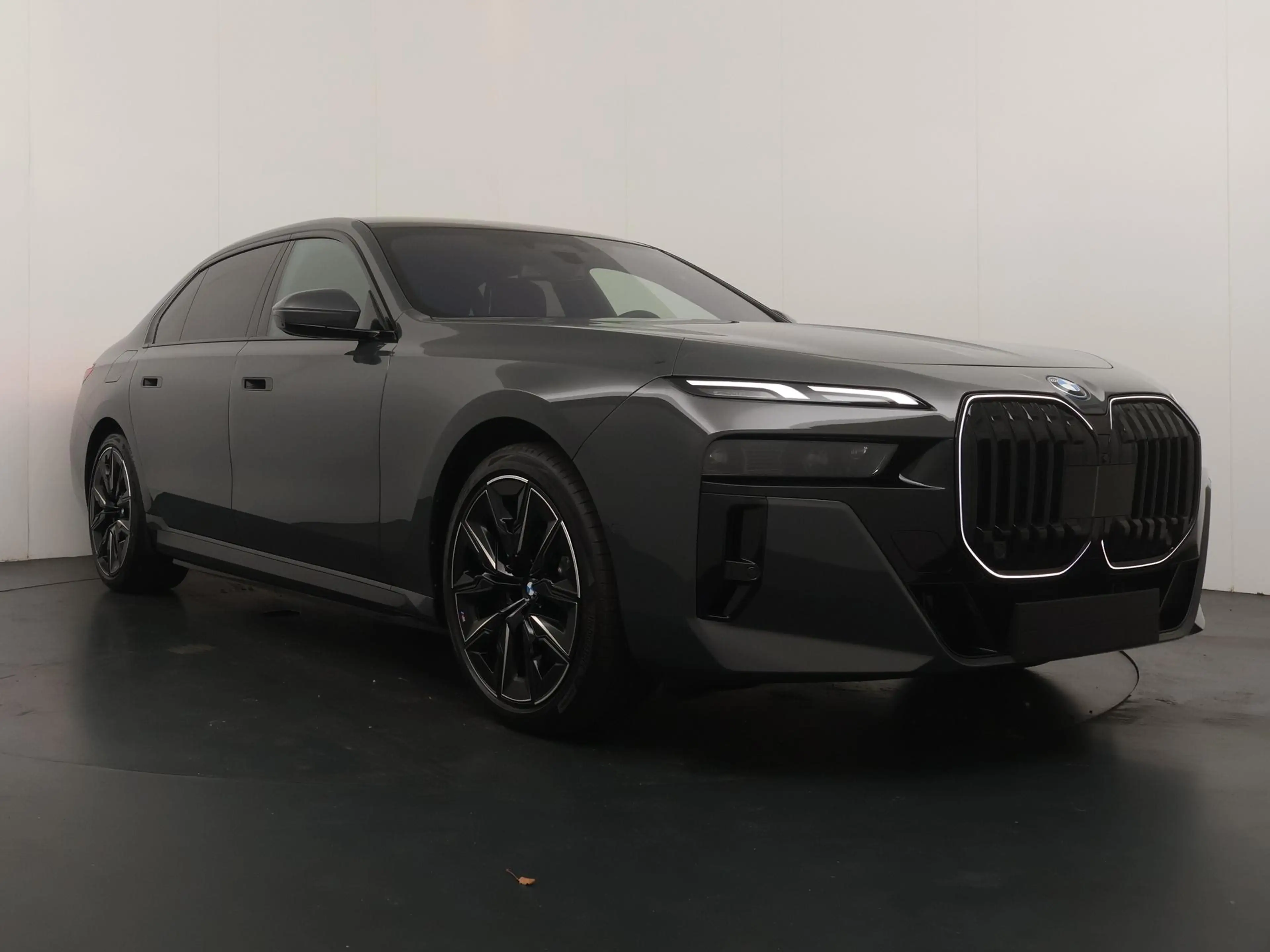 BMW i7 eDrive50 106 kWh | M-Sport Pro | Innovation Pack | — photo 7