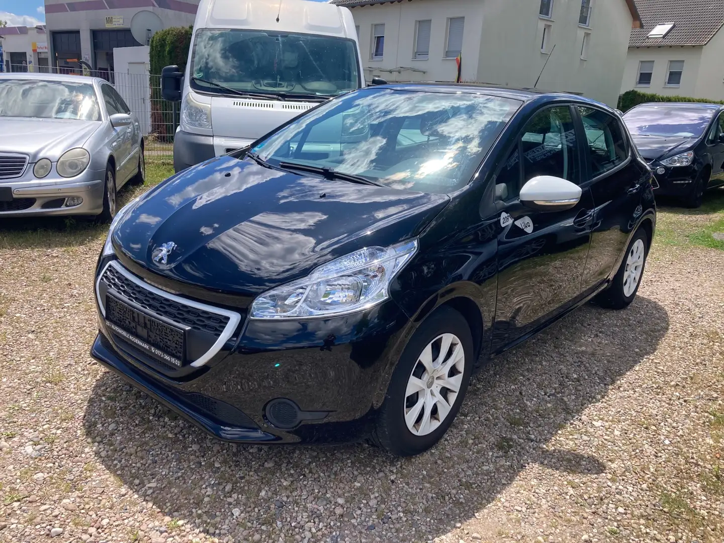 Peugeot 208 Like Negro - 1