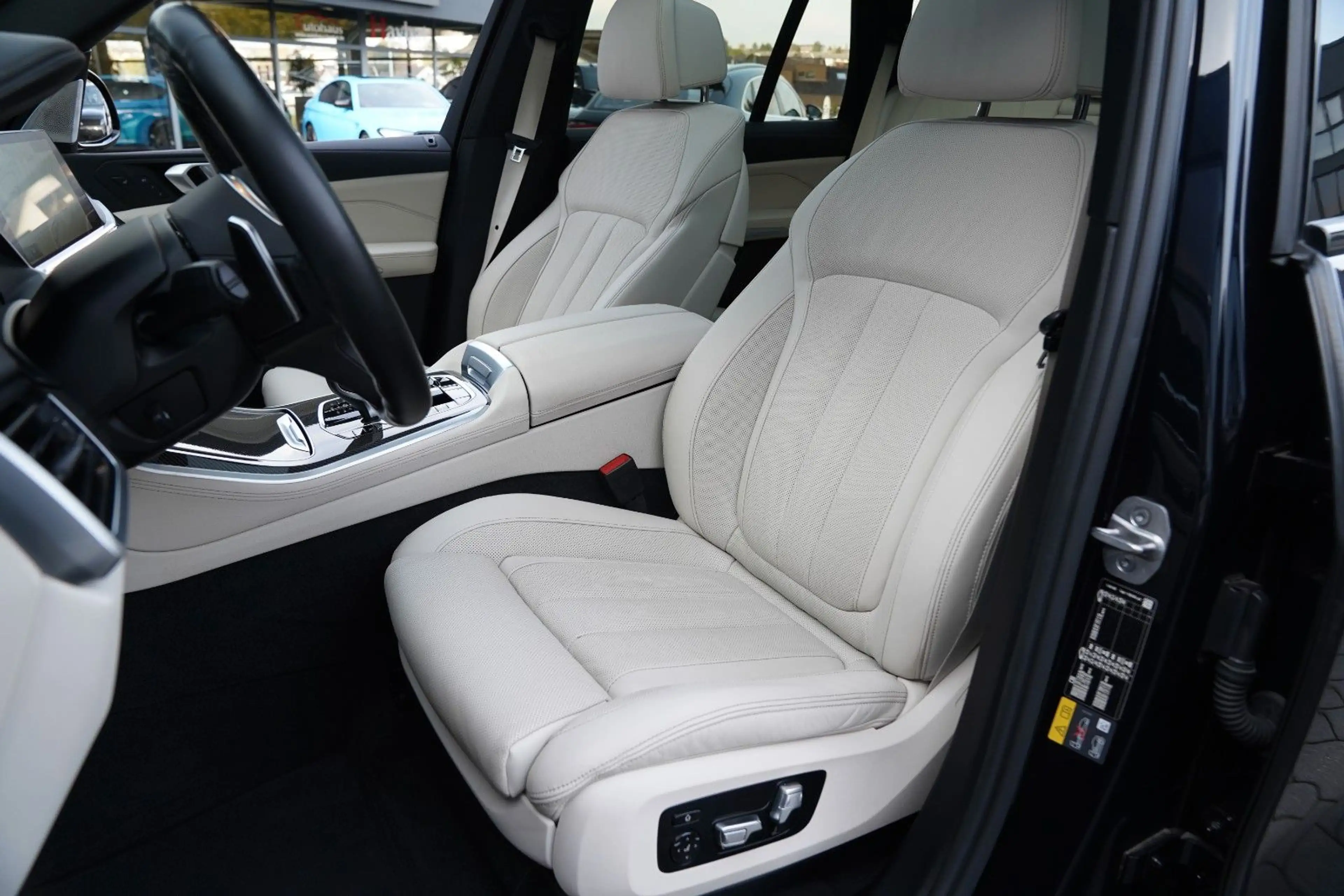 BMW X5 45e M Sport Laser-360-Pano-ACC-Carbo-Luft-B&W — photo 15