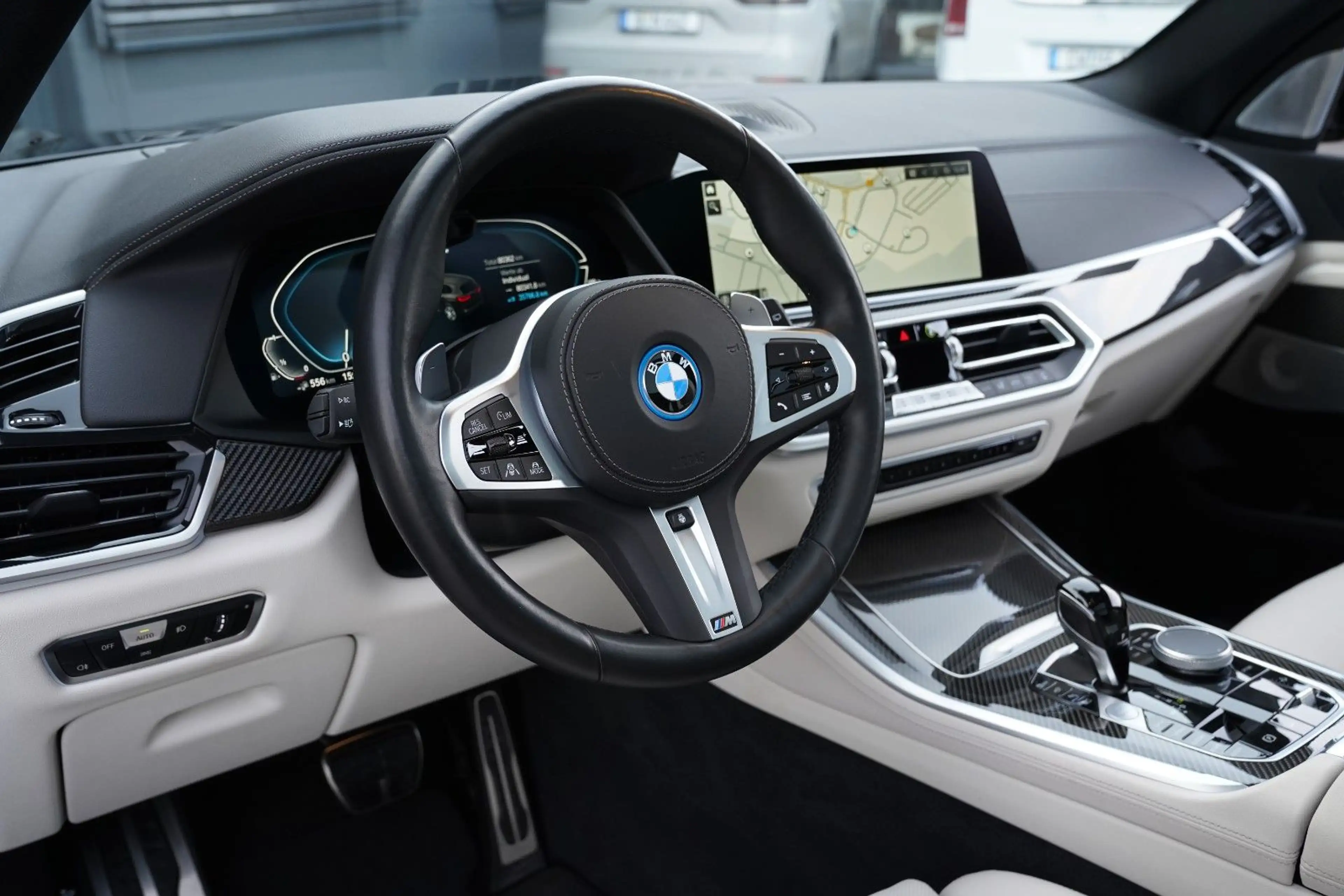 BMW X5 45e M Sport Laser-360-Pano-ACC-Carbo-Luft-B&W — photo 9