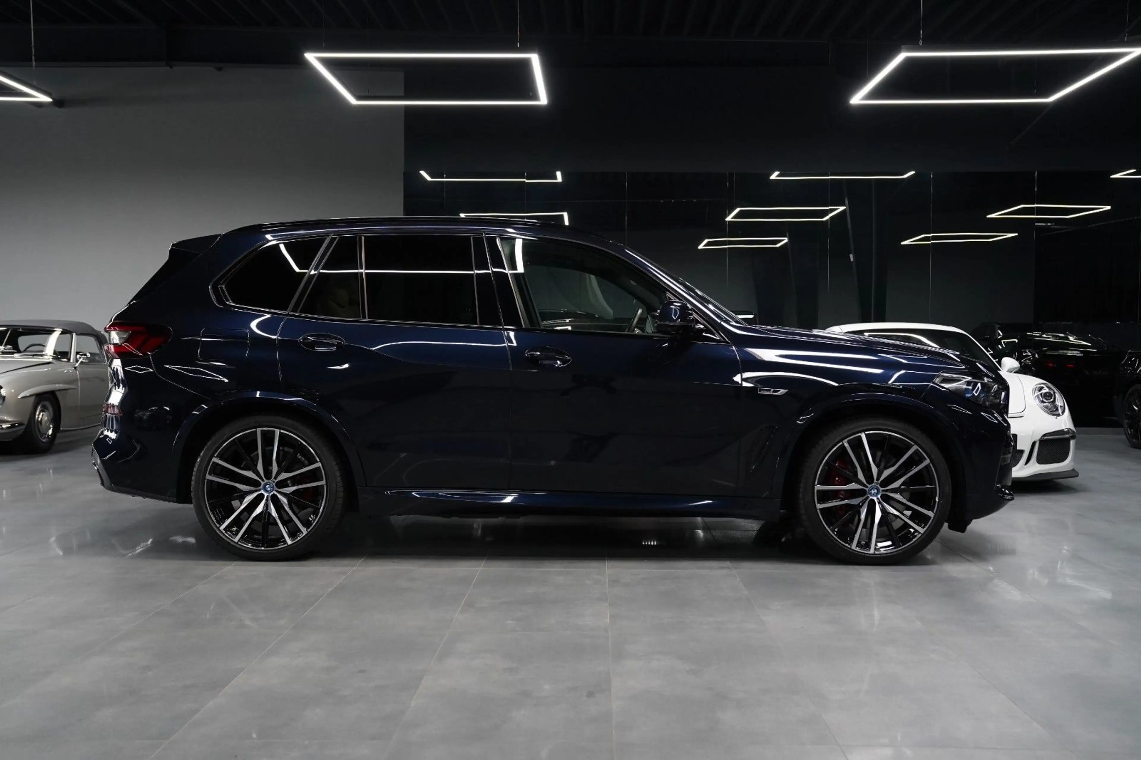 BMW X5 45e M Sport Laser-360-Pano-ACC-Carbo-Luft-B&W — photo 8