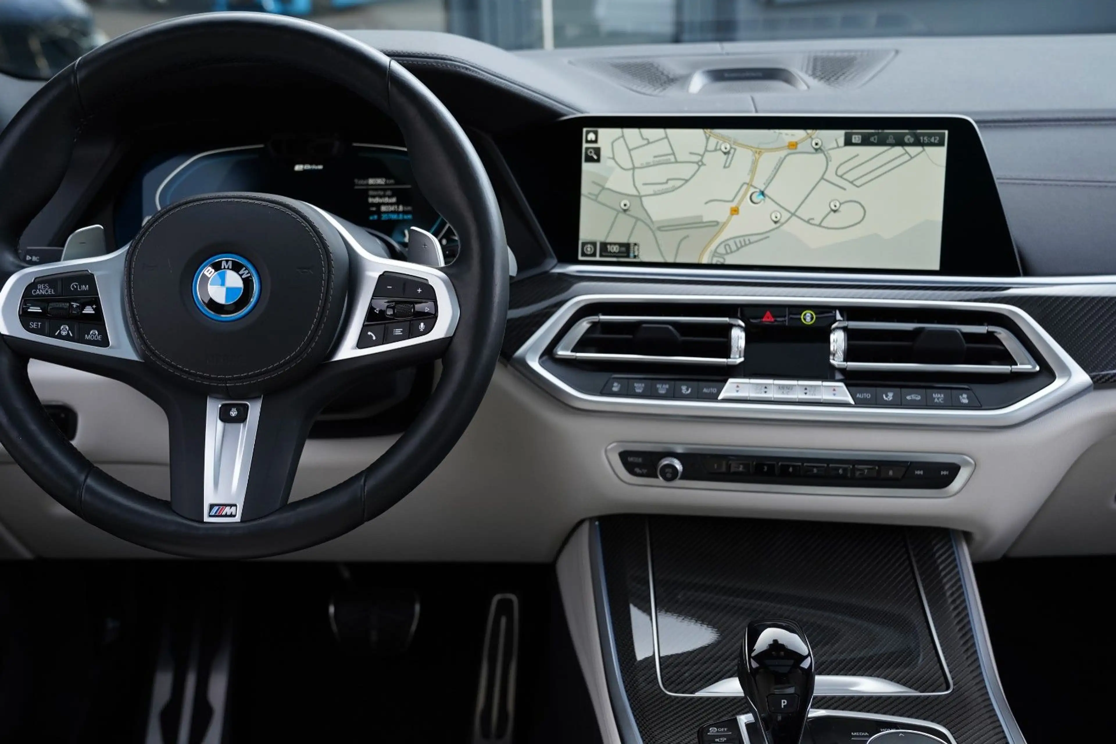 BMW X5 45e M Sport Laser-360-Pano-ACC-Carbo-Luft-B&W — photo 11