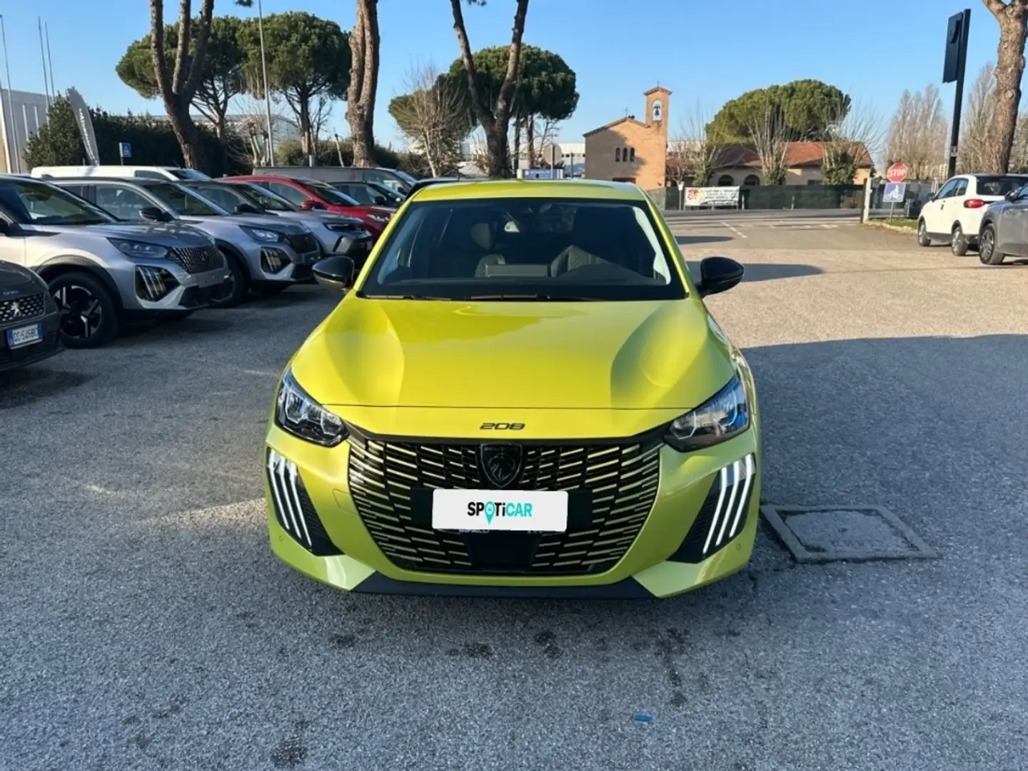Peugeot 208 5P - ALLURE Hybrid 100 E-DCS6 Geel - 2