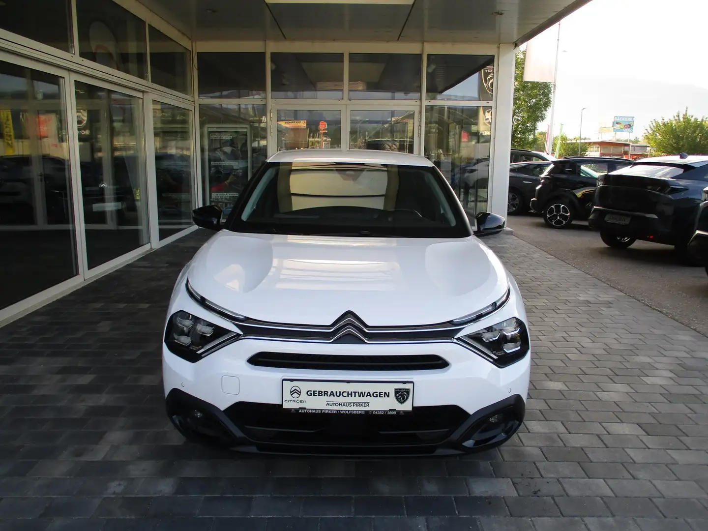 Citroen C4 PT130 EAT8 Shine Weiß - 2
