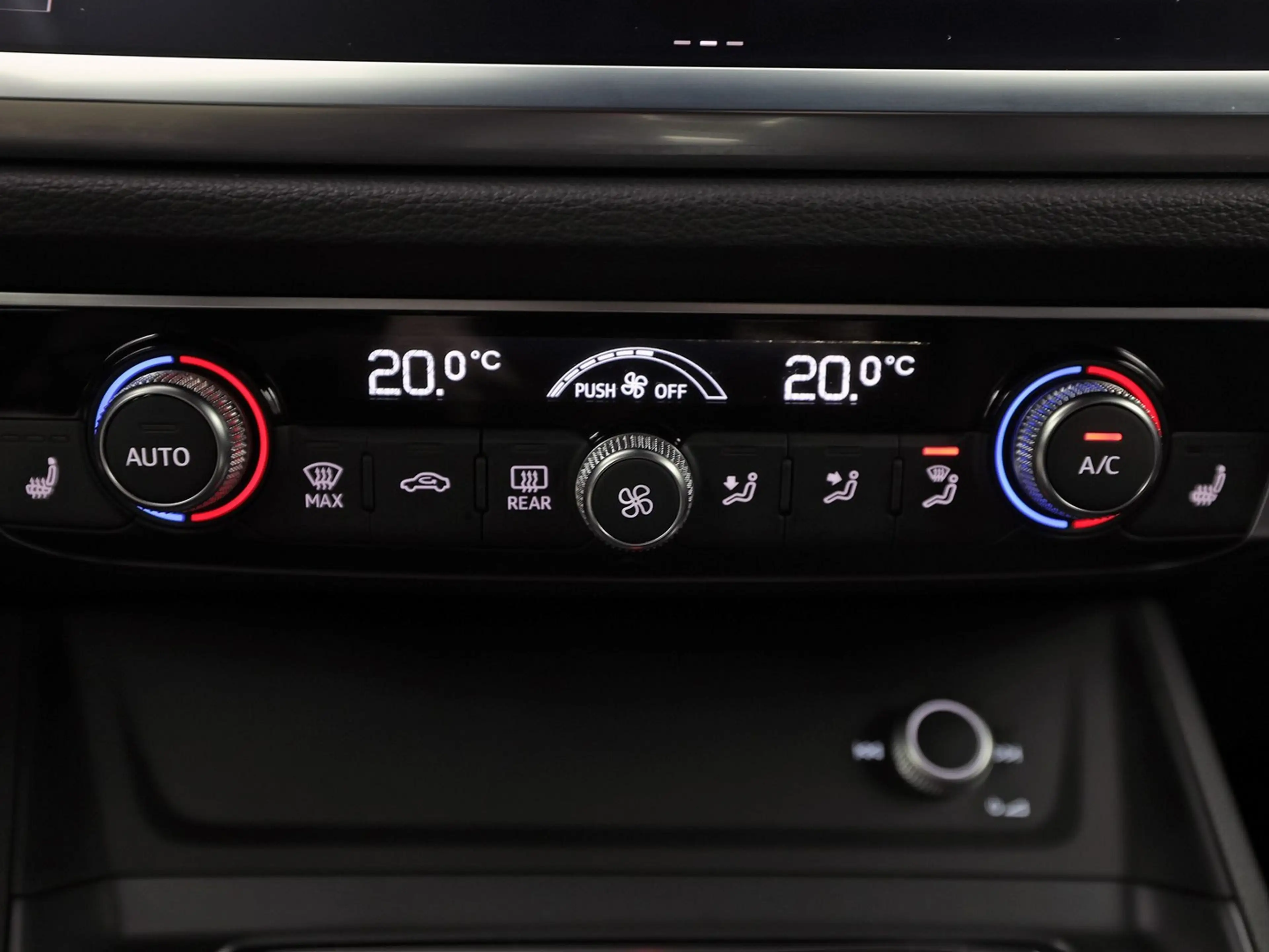 Audi Q3 45 TFSI e S edition 245Pk Automaat (2X S-LINE, APP — photo 9